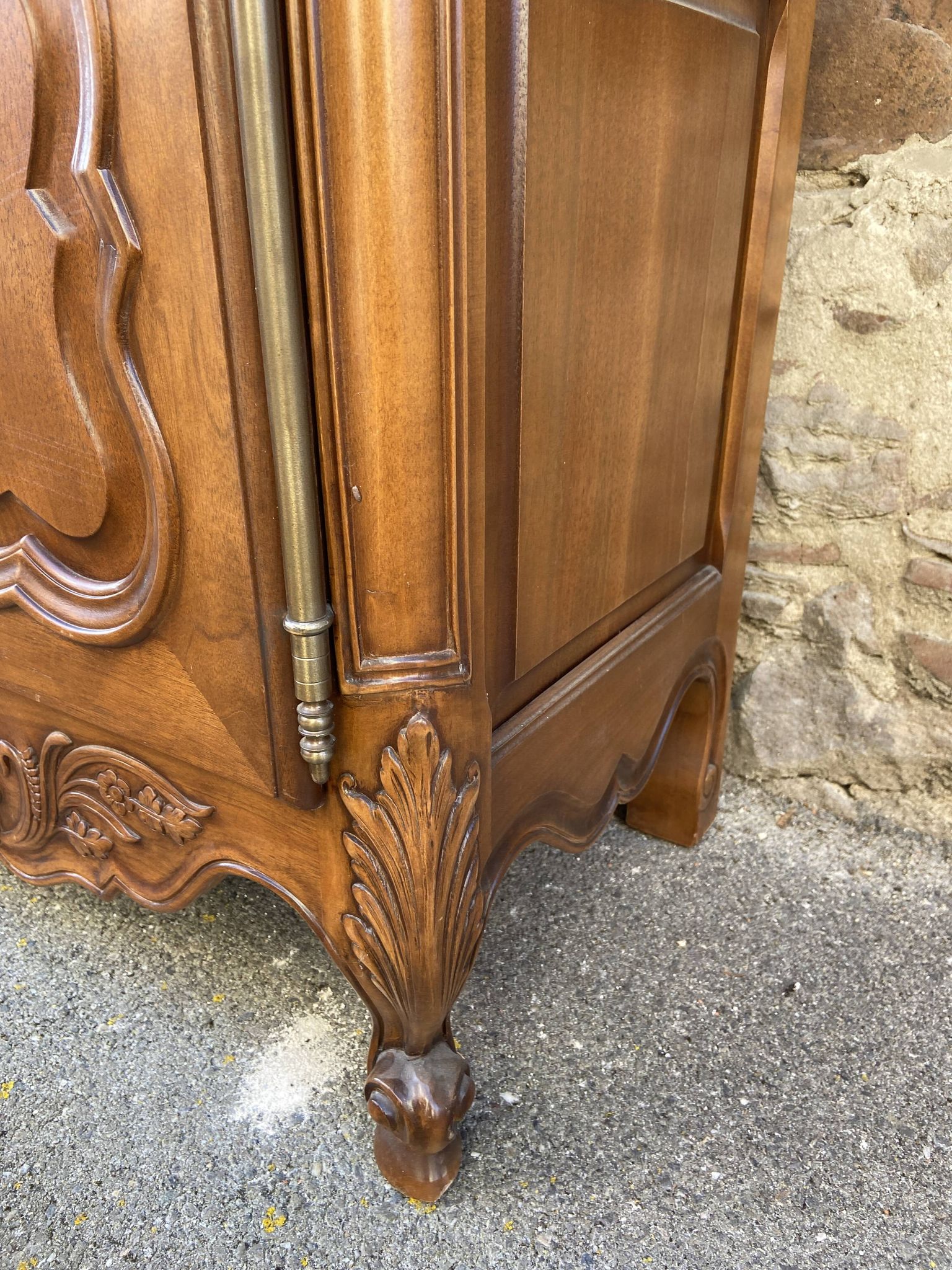 Louis XV display cabinet