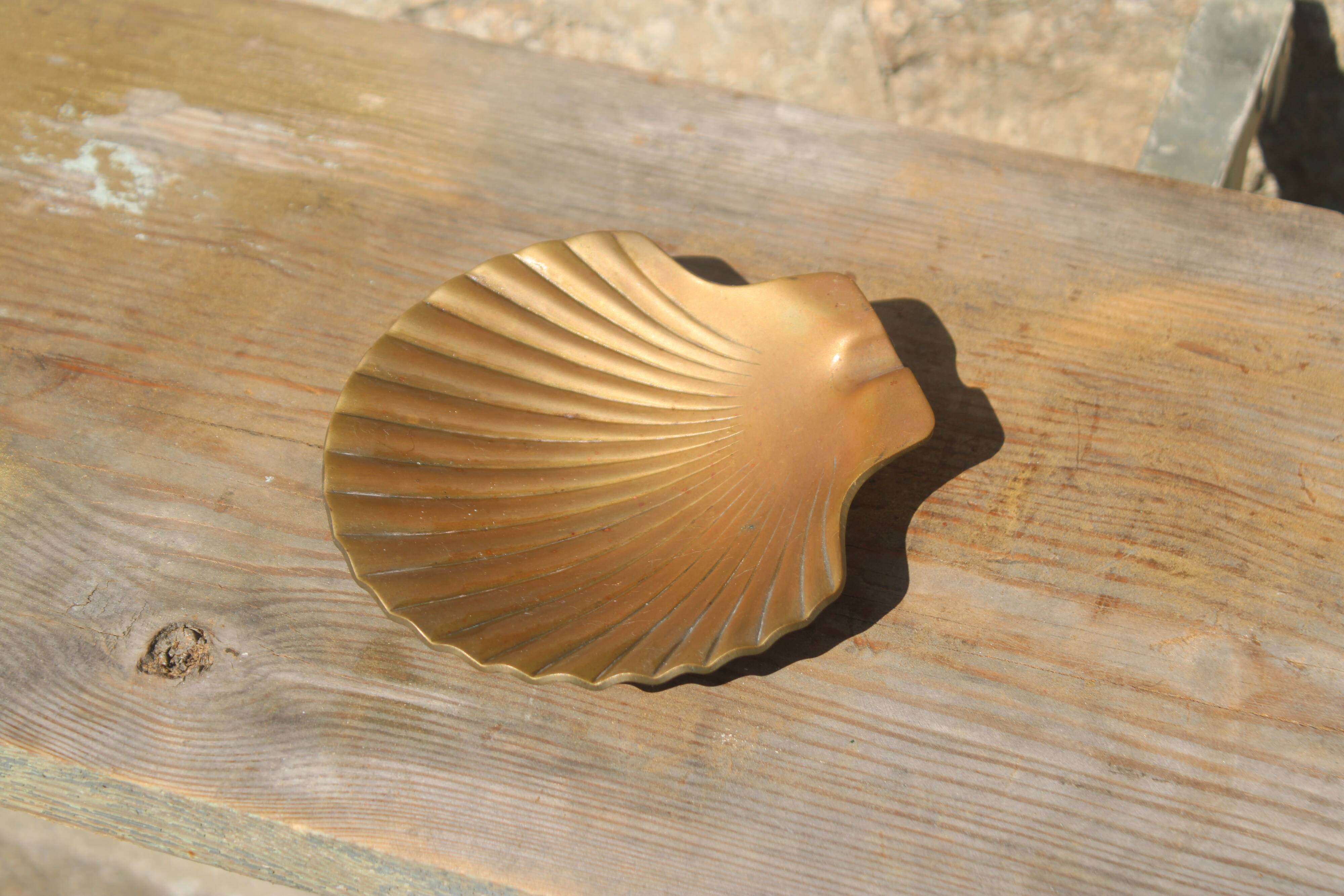 Vintage brass shell tray