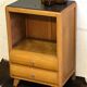 Chevet scandinave en bois blond & pieds compas