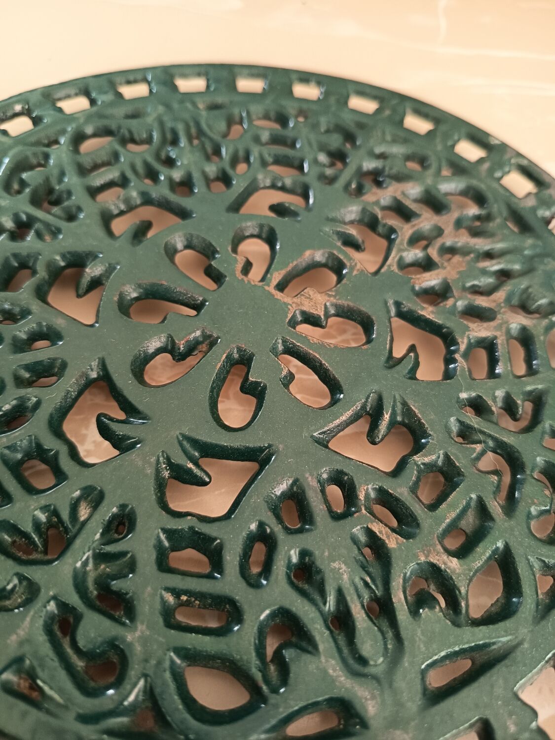 Cast iron trivet