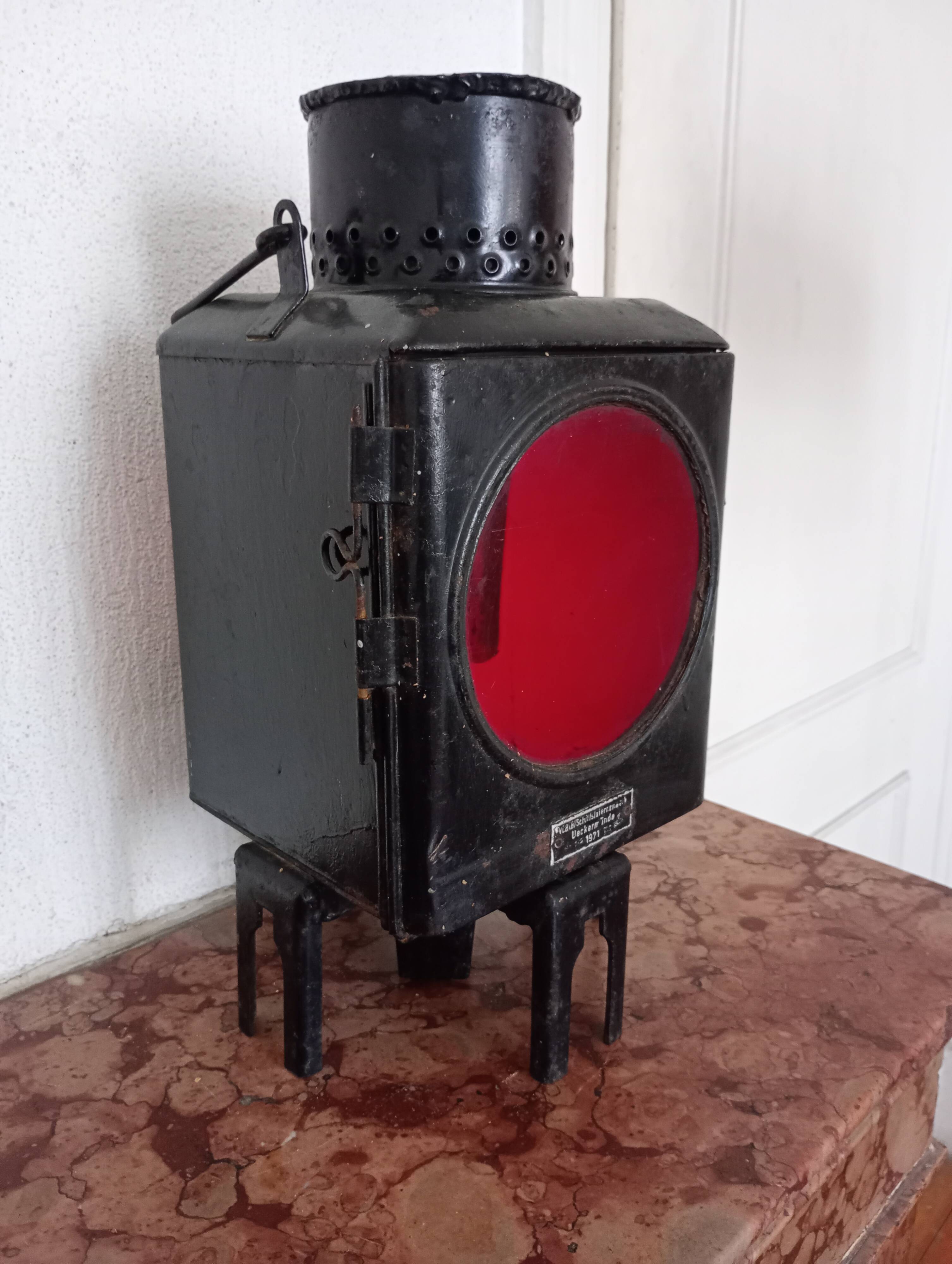 Ancienne lanterne SNCF allemande.