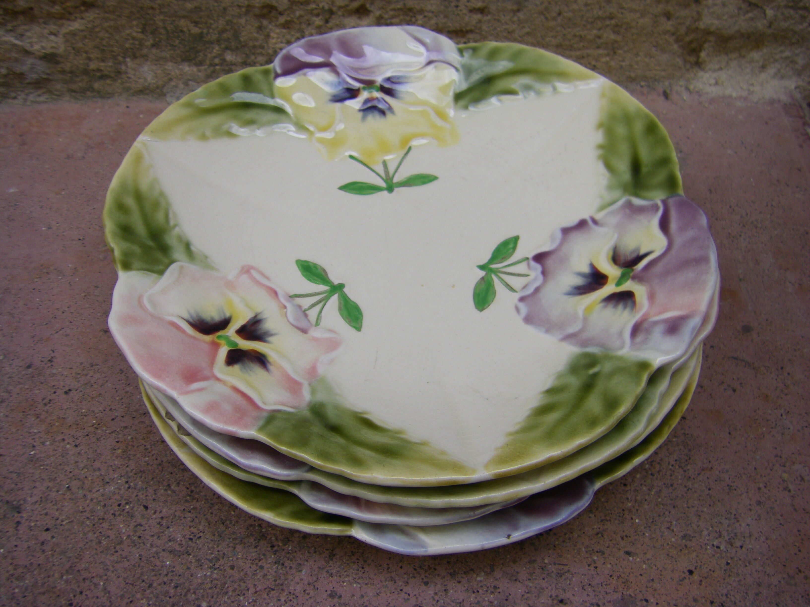 Plates made from Choisy le Roi slip