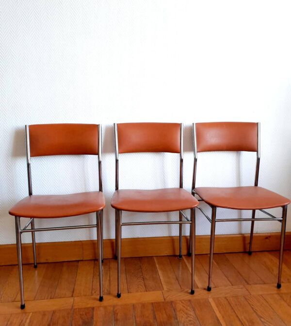 Trois chaises mid century skaï et chrome 1950