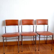 Trois chaises mid century skaï et chrome 1950