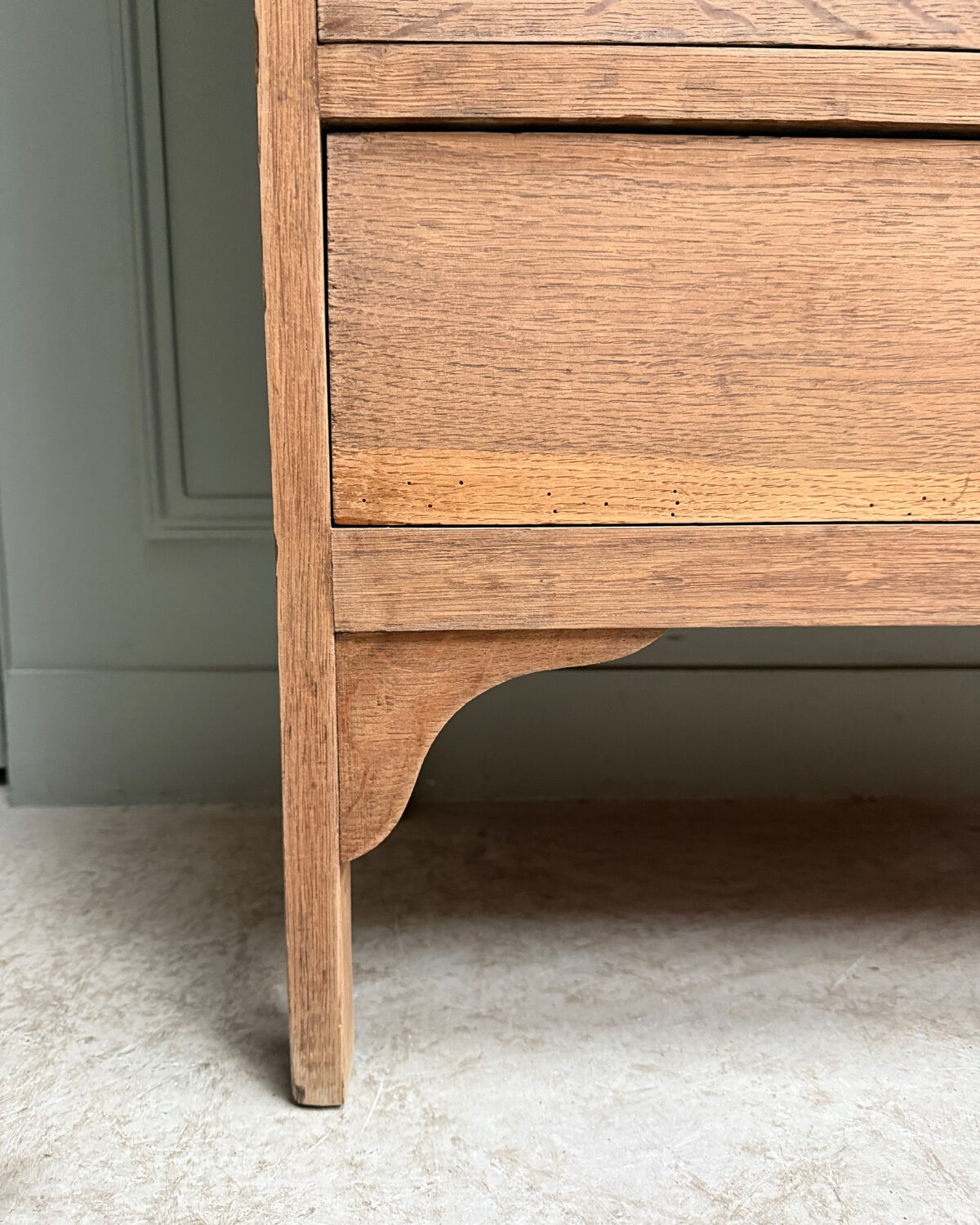 Parisian display cabinet in oak (renovated)