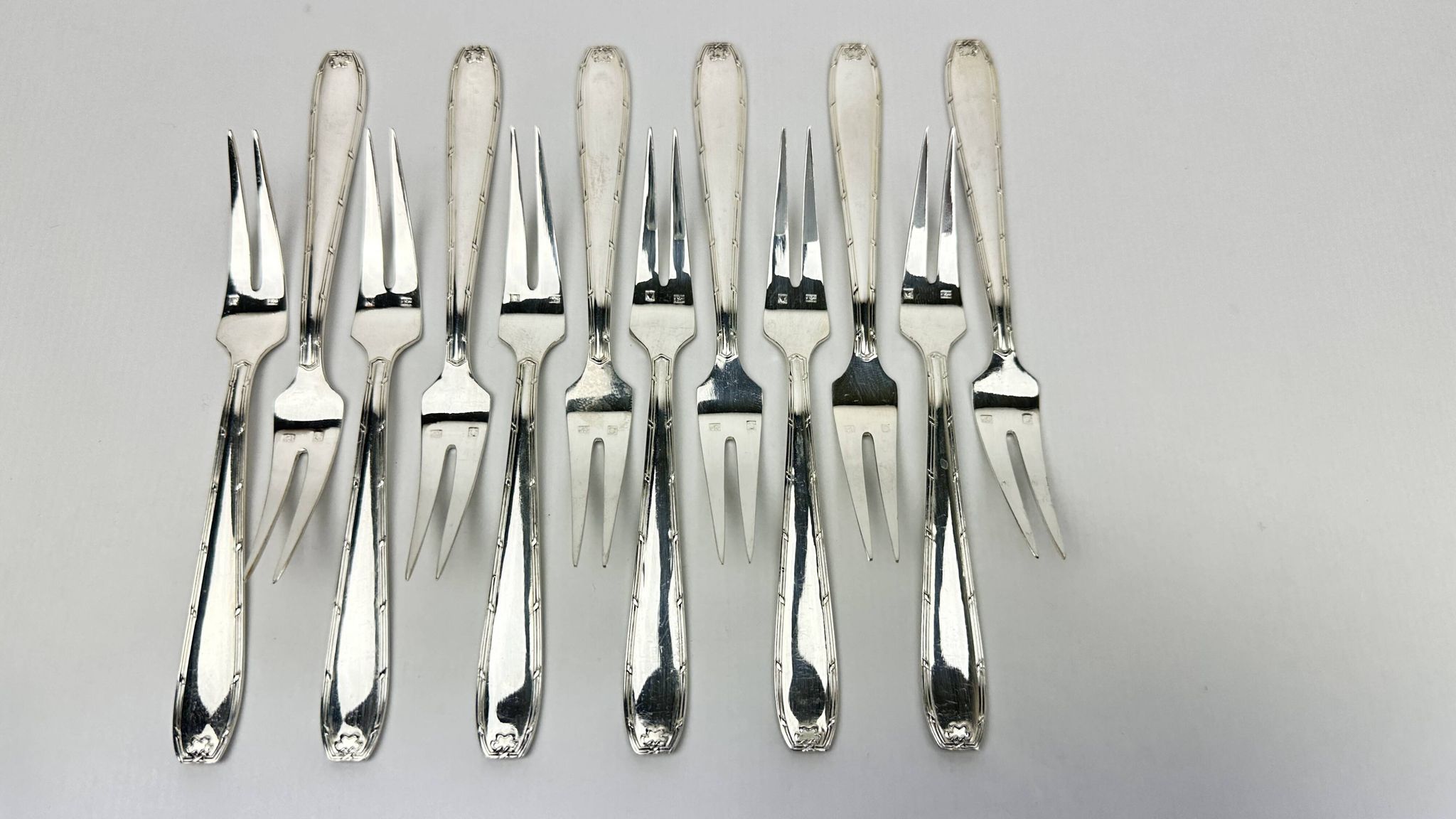 Set of 12 Saint Médard Snail Forks