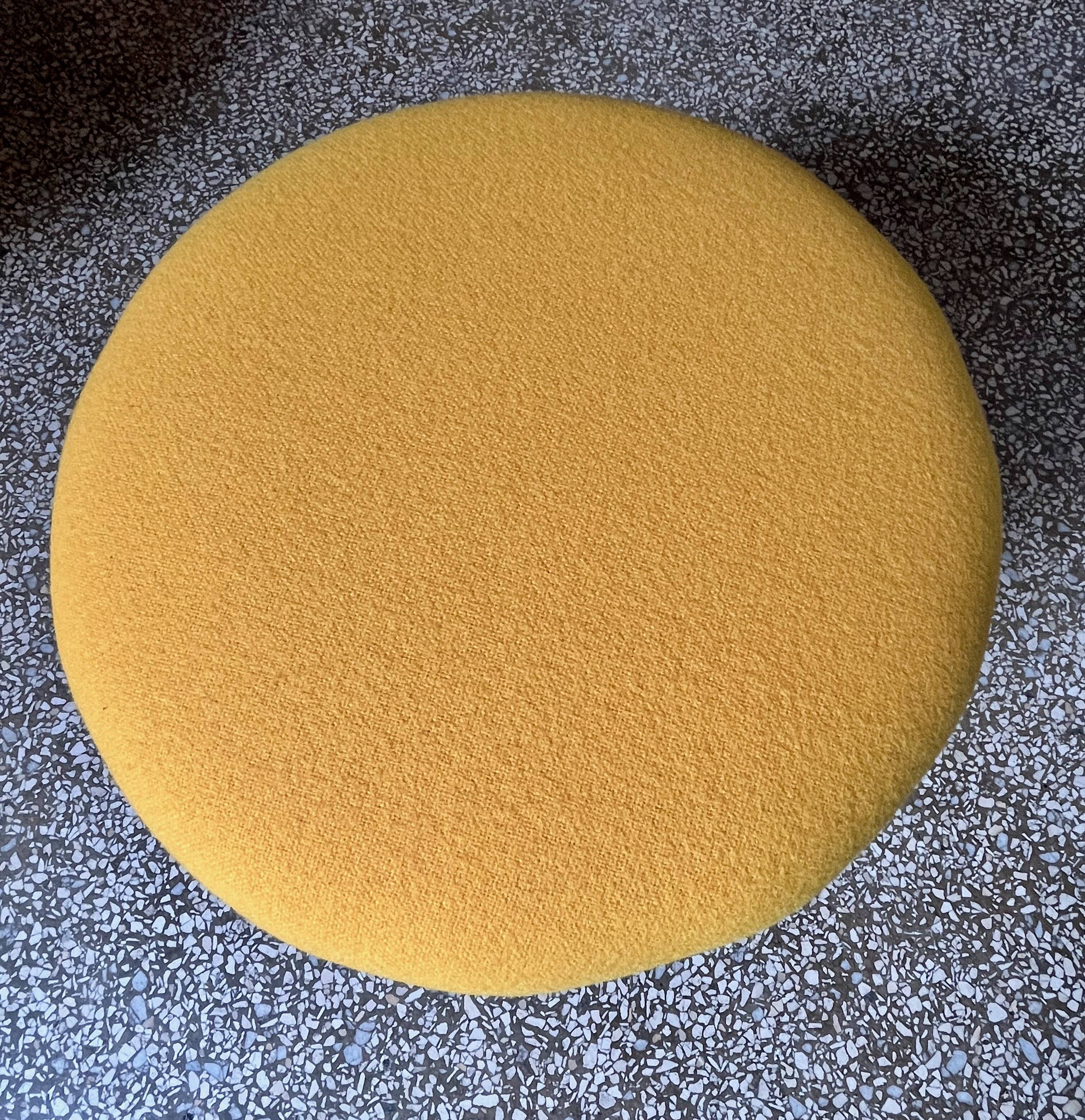 Mushroom armchair and ottoman by Pierre Paulin, Artifort Edition, 1960