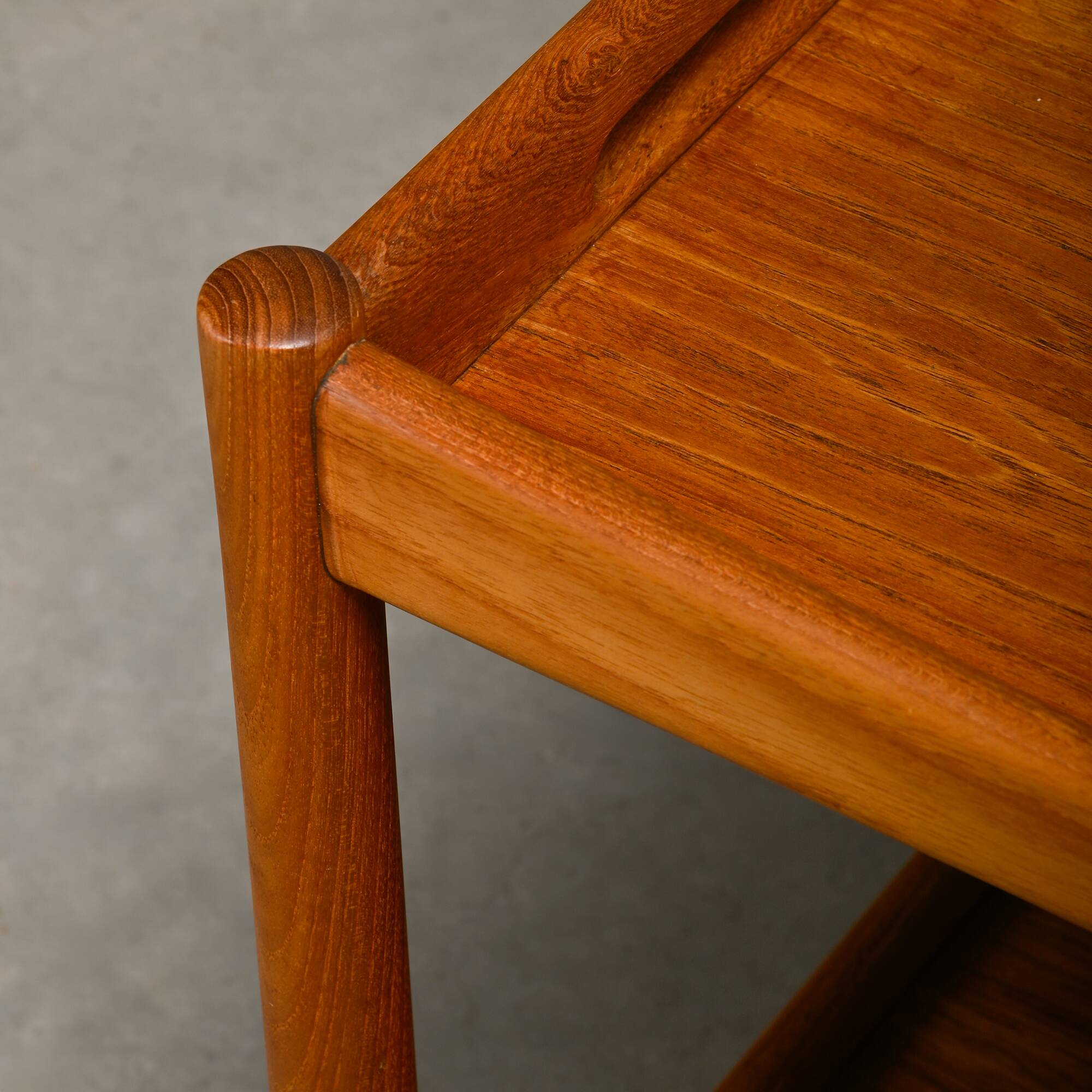 Hans J. Wegner AT-45 Trolley en teck pour Andreas Tuck et Illums Bolighus