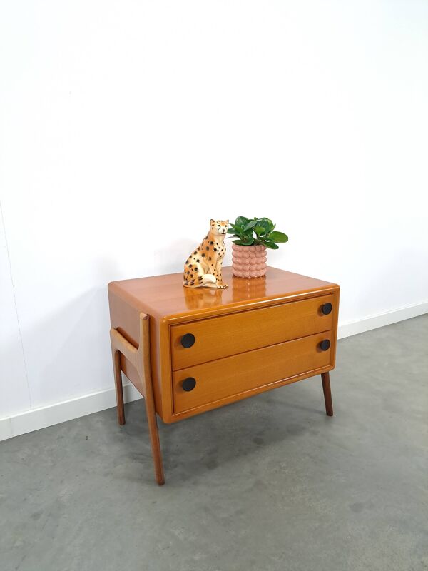 Meuble en teck avec revêtement en métal noir, meuble TV