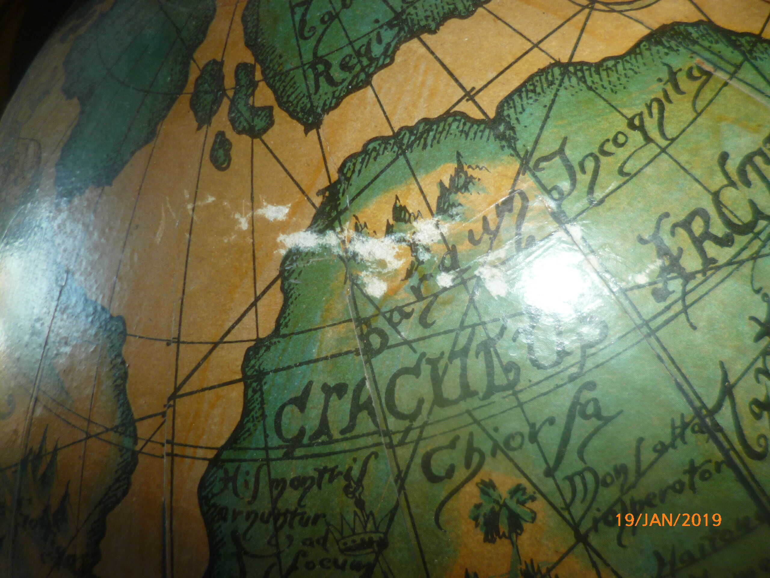 Globe terrestre bar
