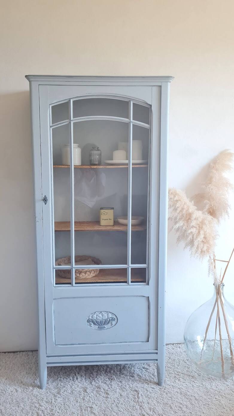Parisian Art Deco glass cabinet