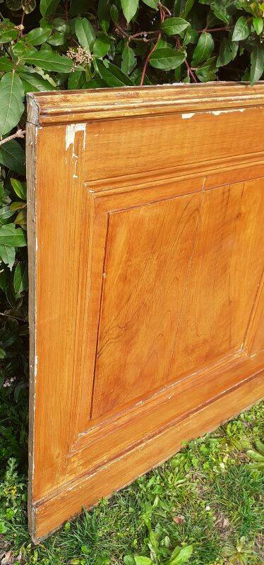 Low wall panelling 8.65m panelled with mouldings wainscoting skirting.