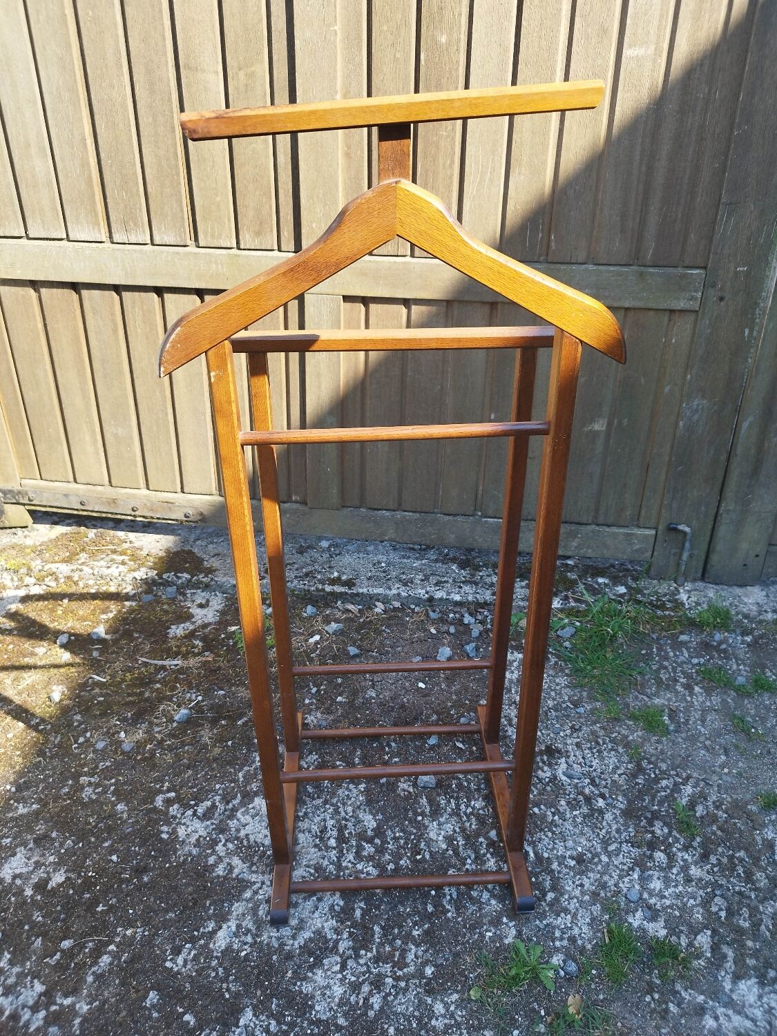 Double valet wood coat rack