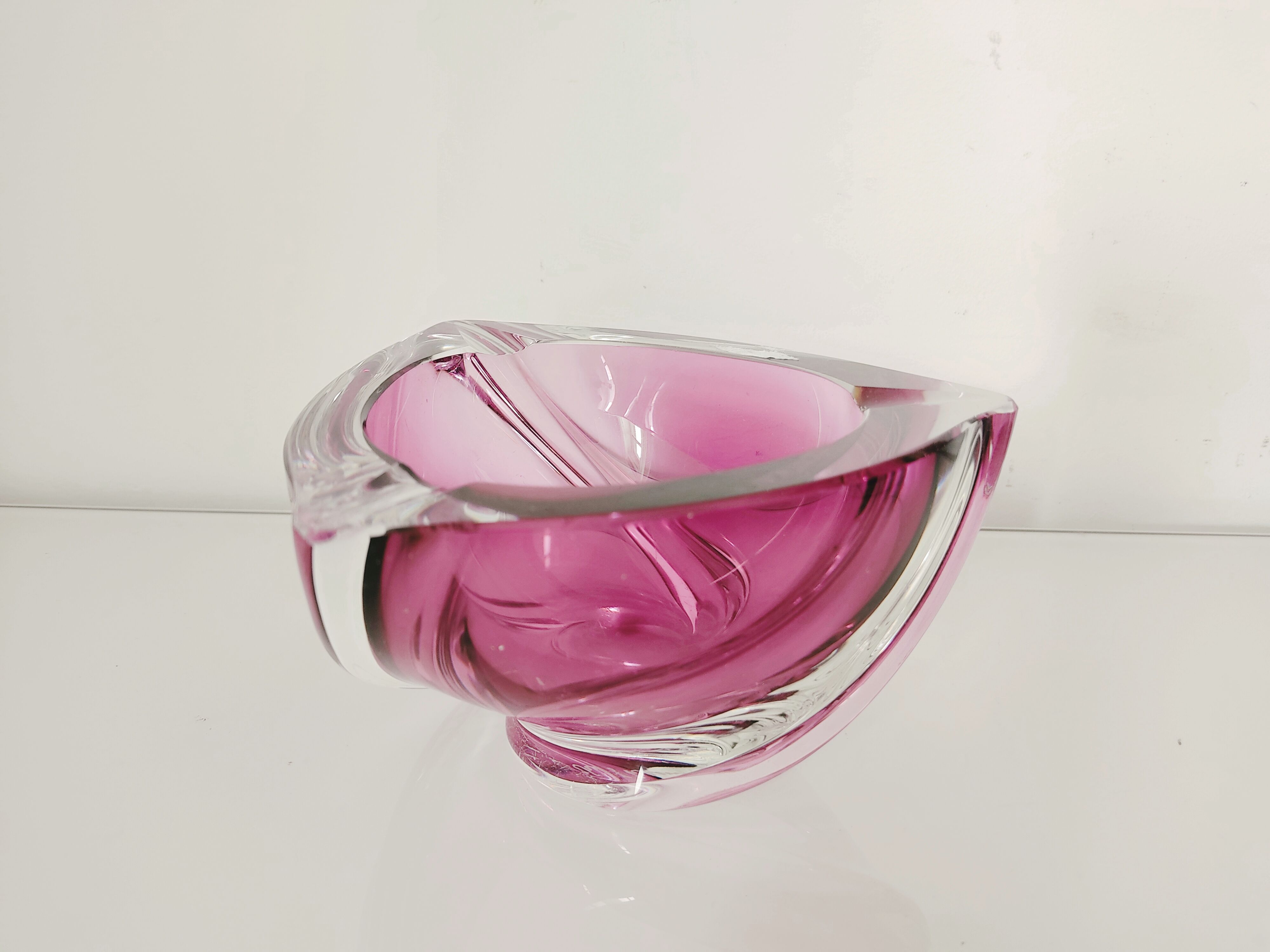 Purple crystal ashtray Val Saint Lambert trident model