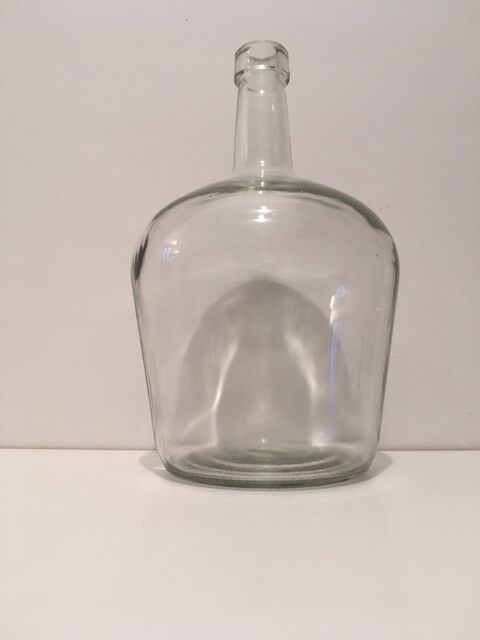 Transparent demijohn, of volume 2l