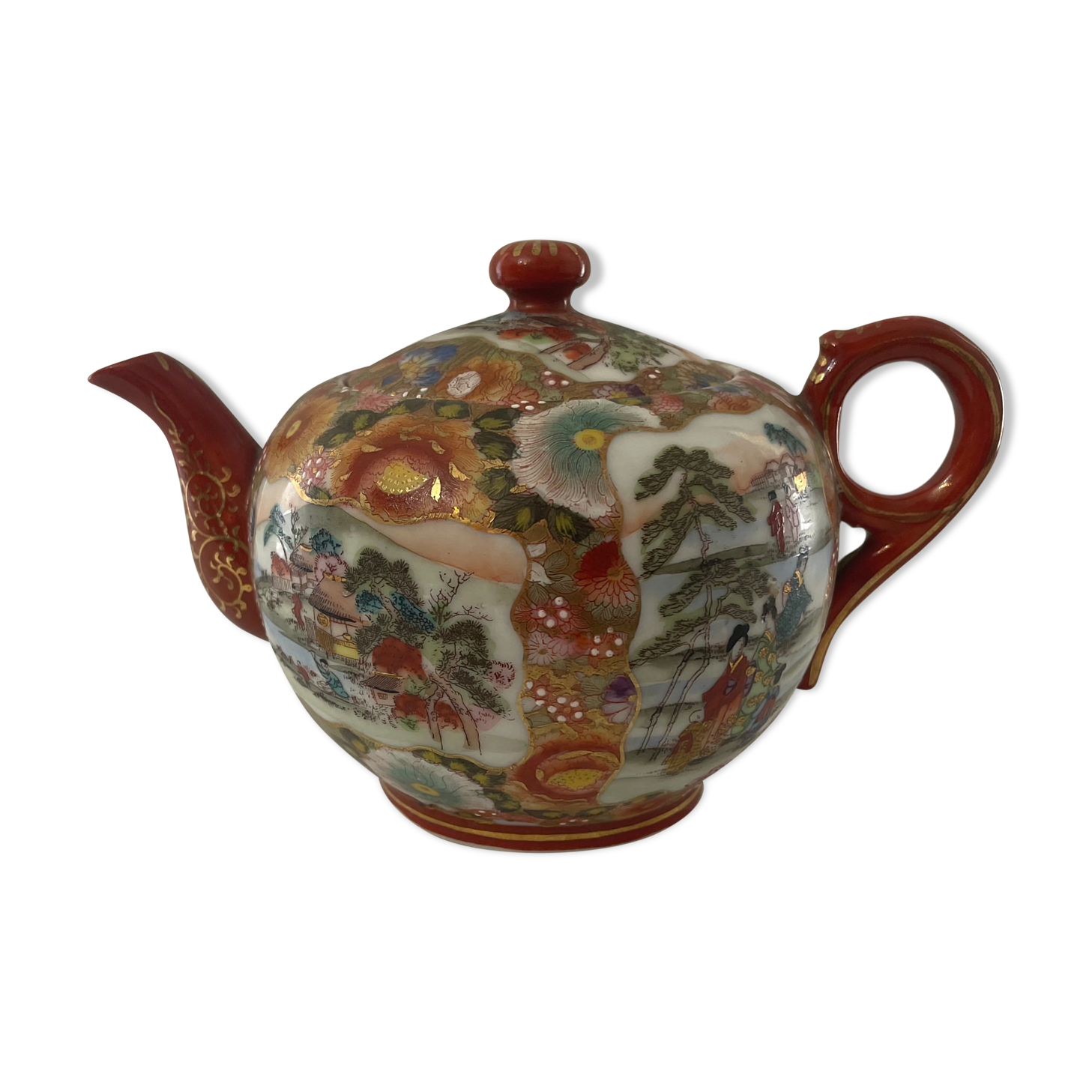 Teapot Satsuma porcelain polychrome décor signed Koshida around 1920