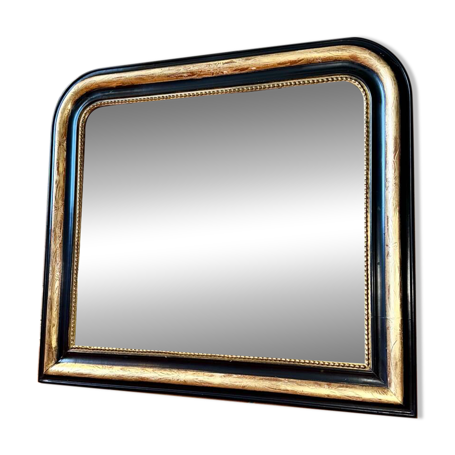 Antique gilded Louis-Philippe mirror, 19th century.