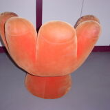 Armchair child vintage hand-shaped