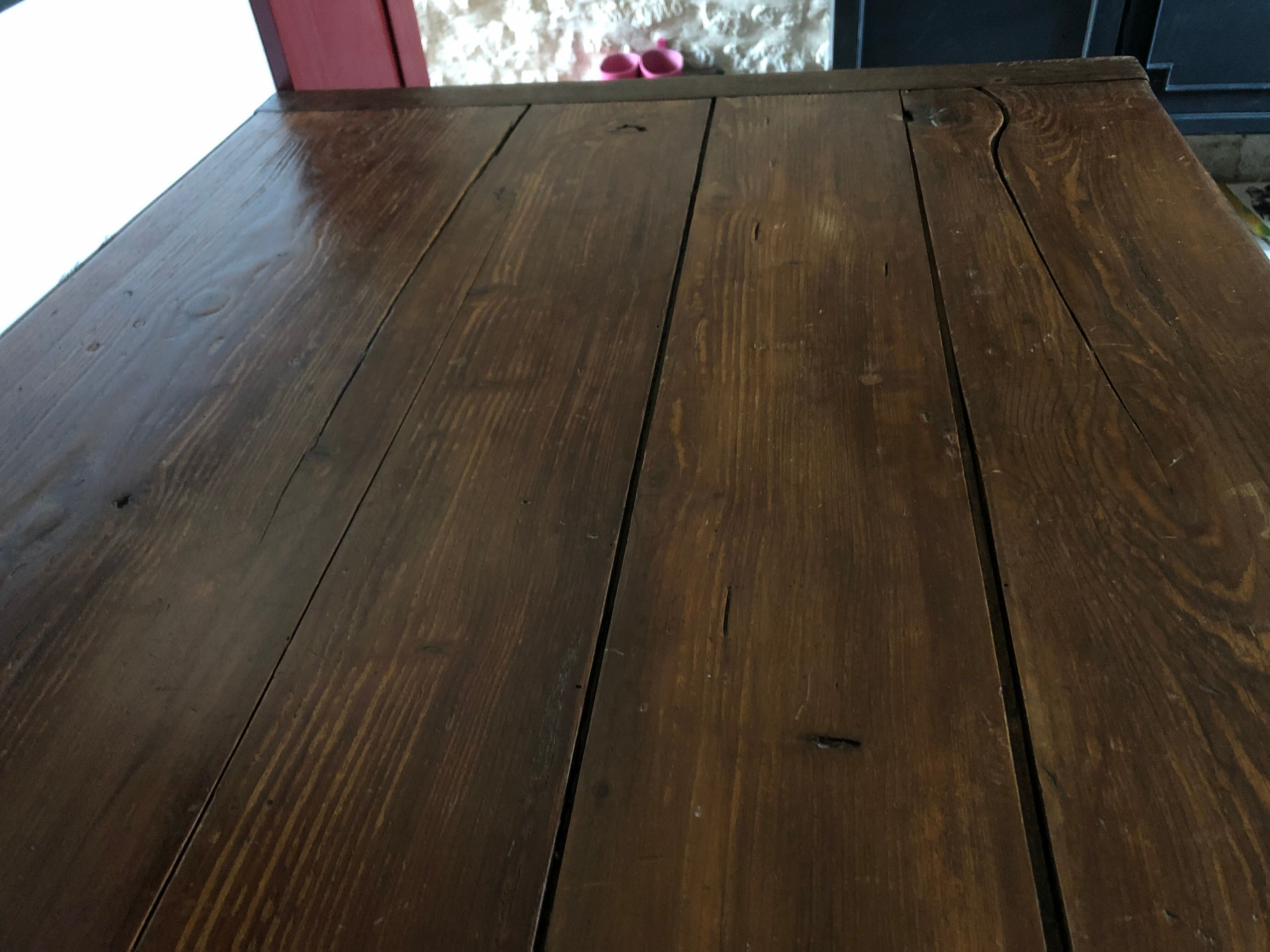 Extendable kneading farm table