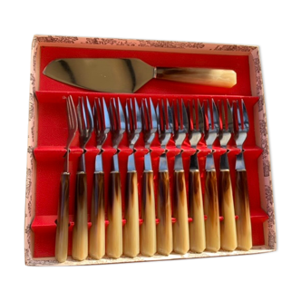 12 dessert forks and a pie shovel in their original vintage 1960 box