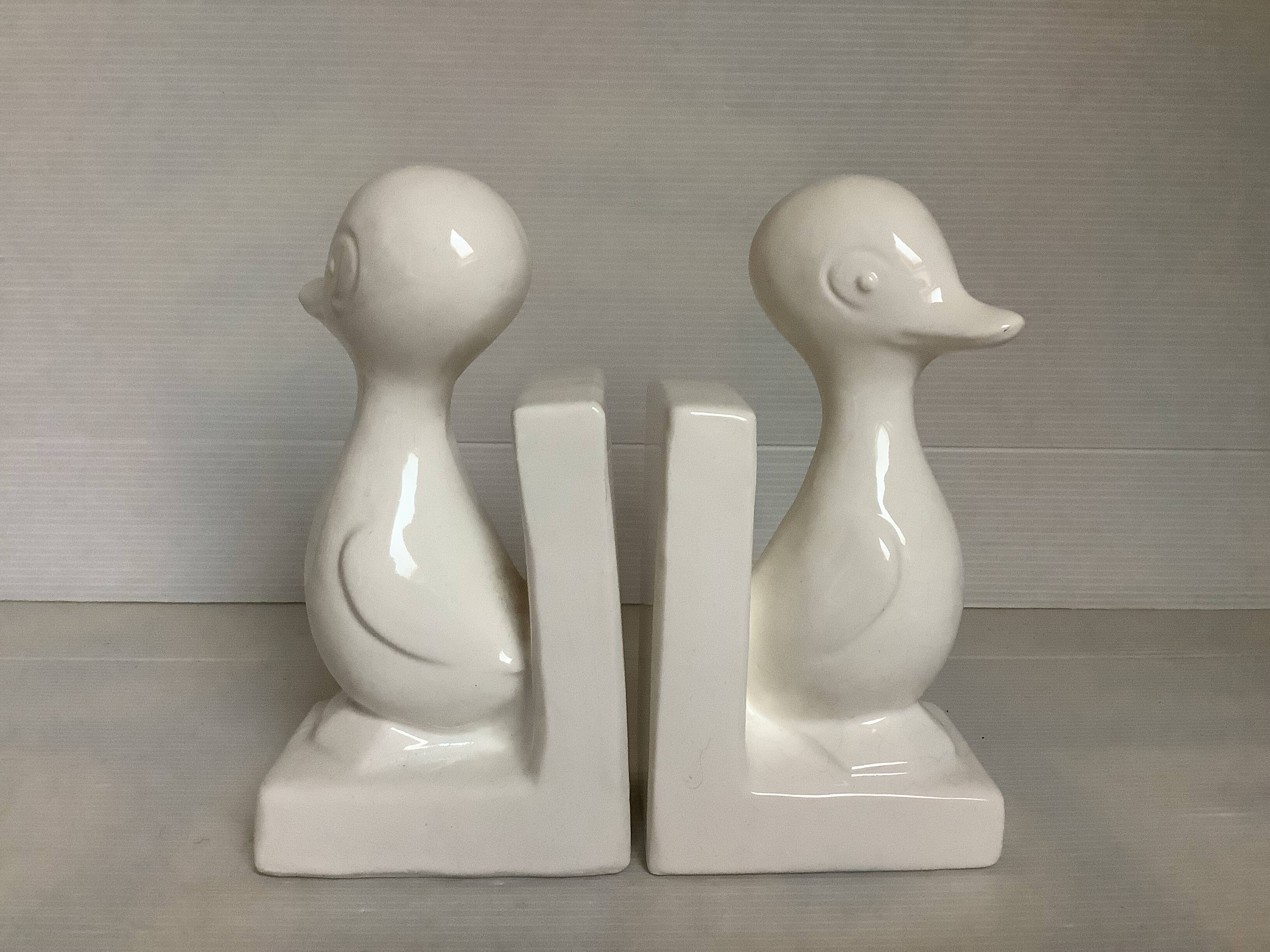 Pair of zoomorphic bookends for children