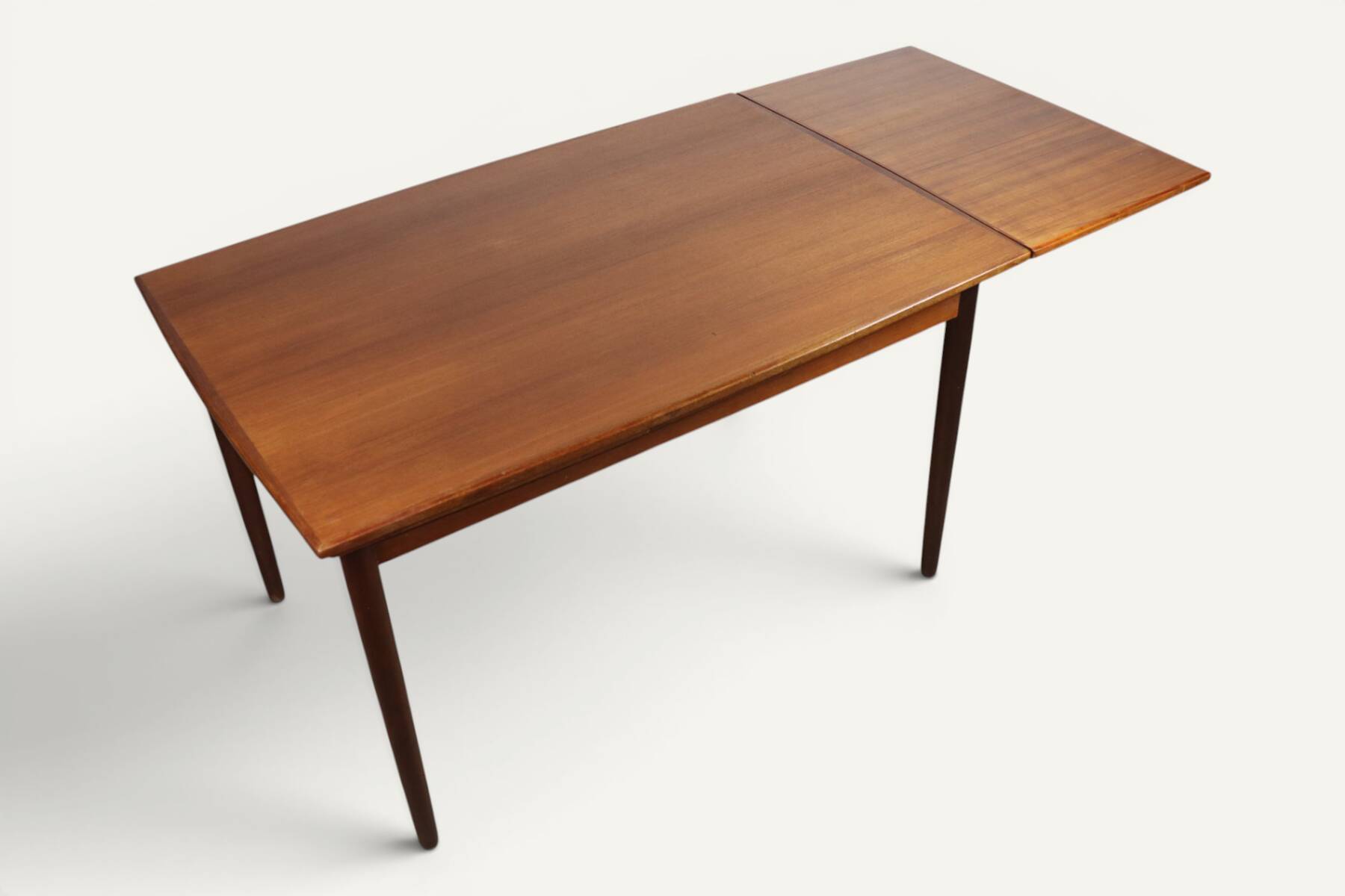 Extendable dining table in Scandinavian teak - 1960s