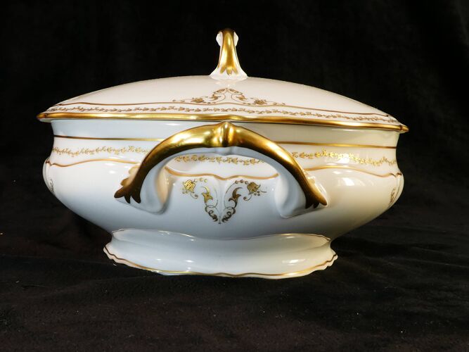 Round soupiere in Limoges porcelain GIRAUD gilded hand painted