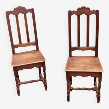 Pair of oak chairs