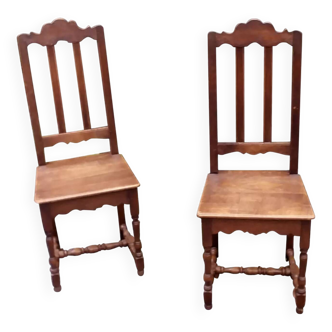 Pair of oak chairs