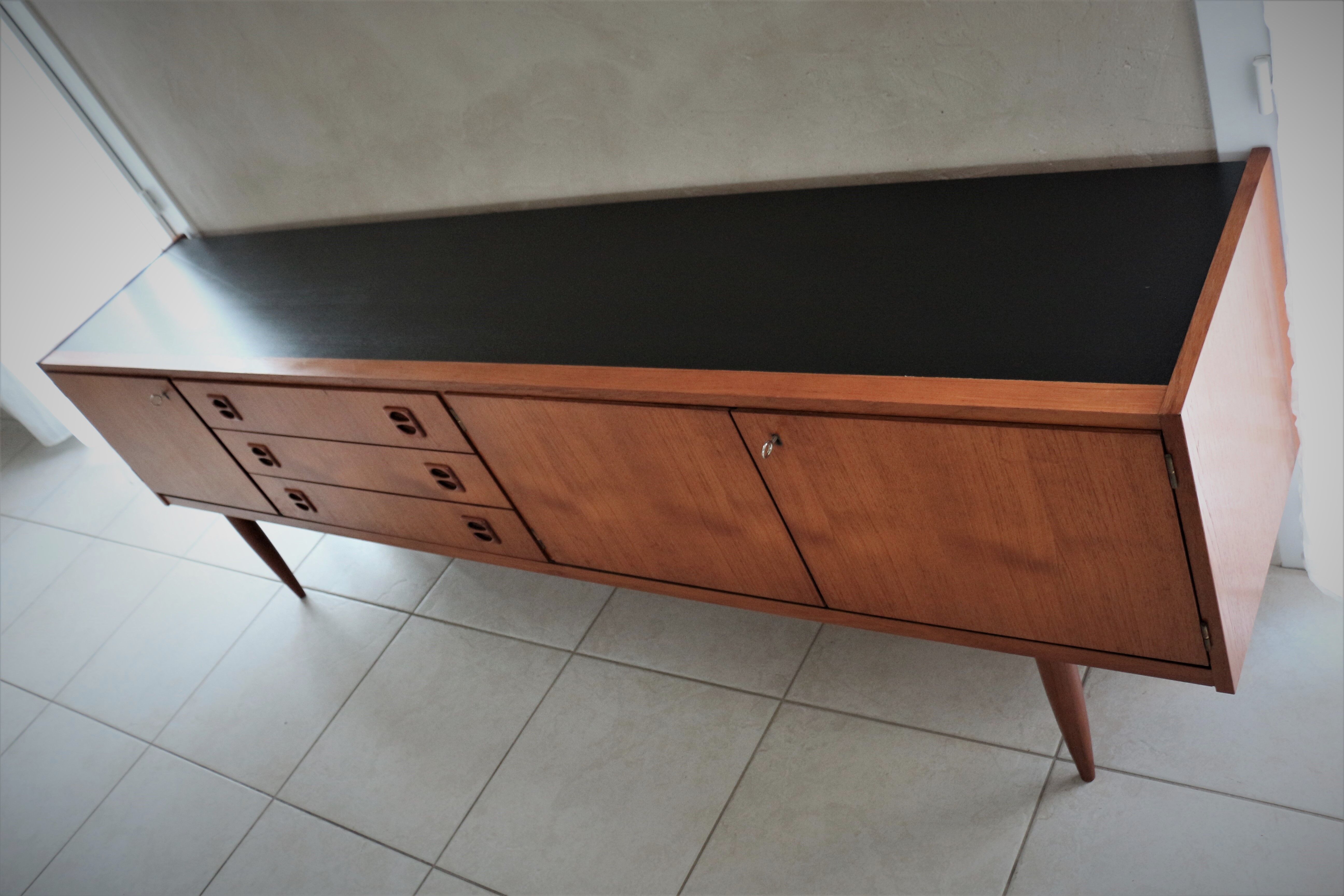 Scandinavian scandinave