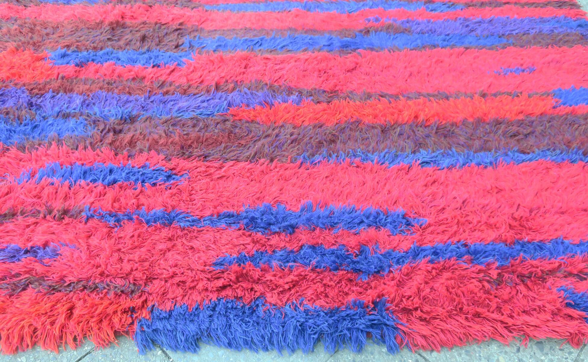 Tapis à poils longs noué à la main du milieu du siècle par Walter Mack, étiqueté - années 1960