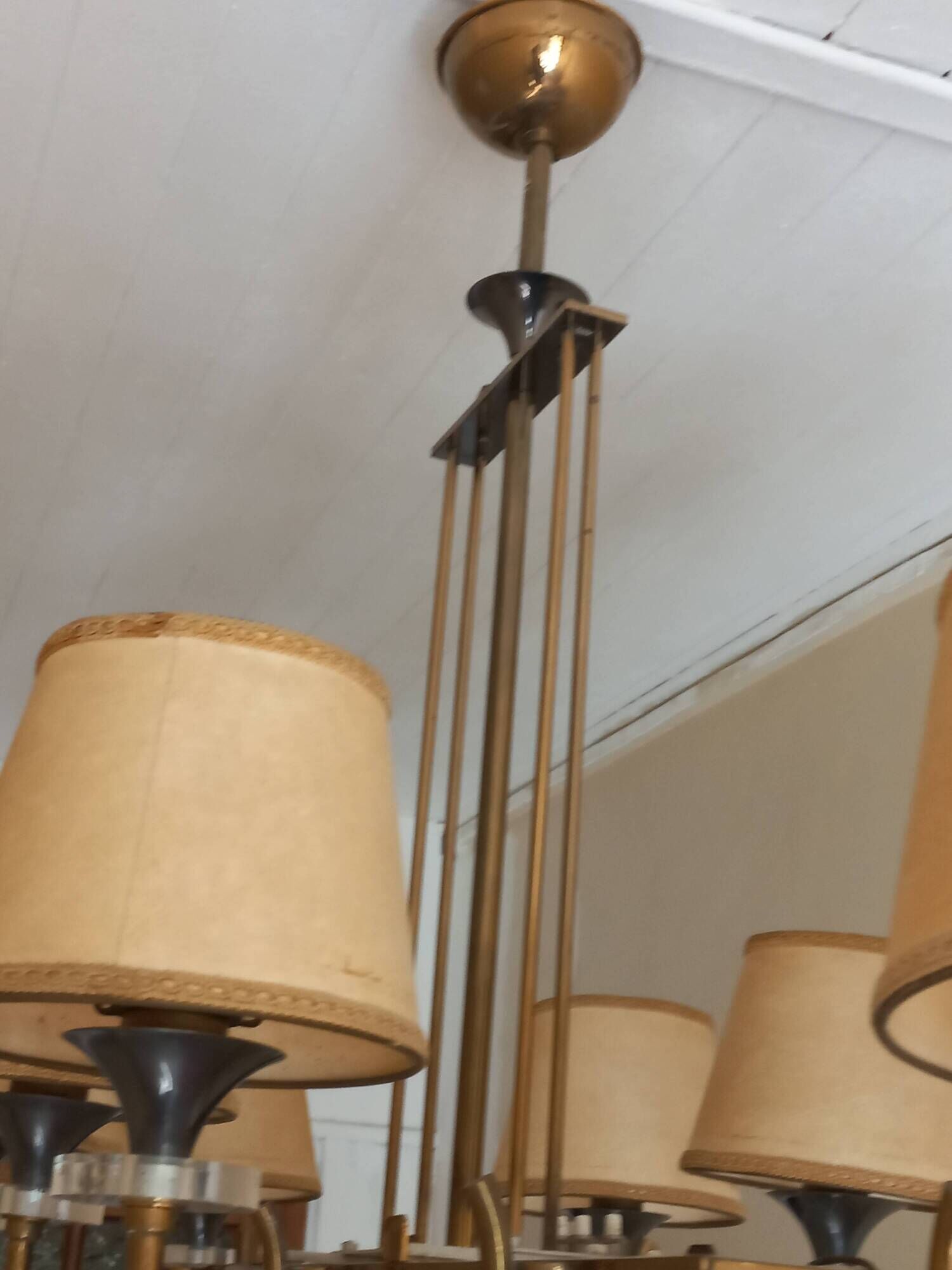 Vintage chandelier in gilded brass, chromed metal and plexiglass from the 1950s