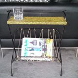 Magazine rack, in wired metal