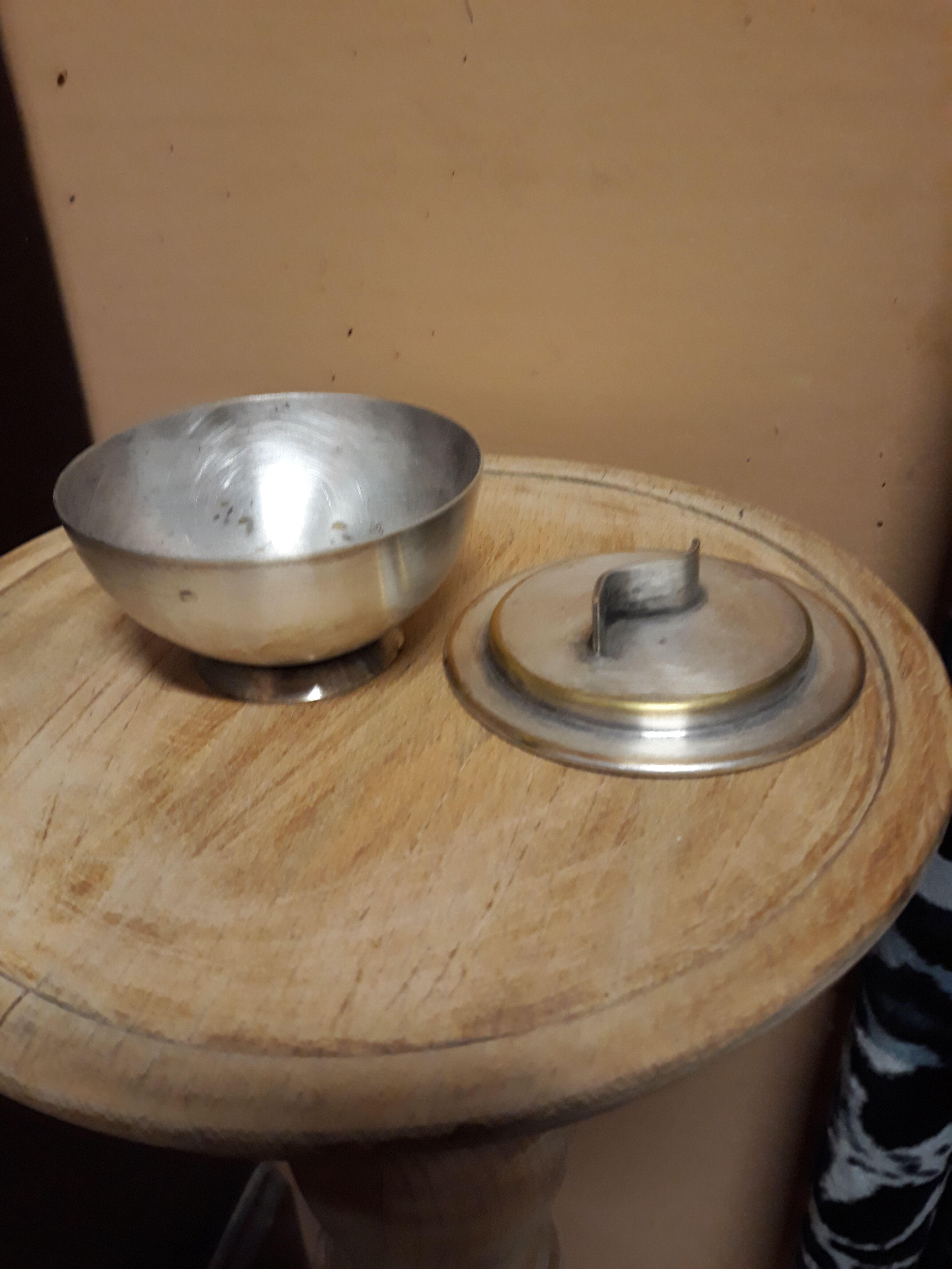 Art Deco box in silver metal