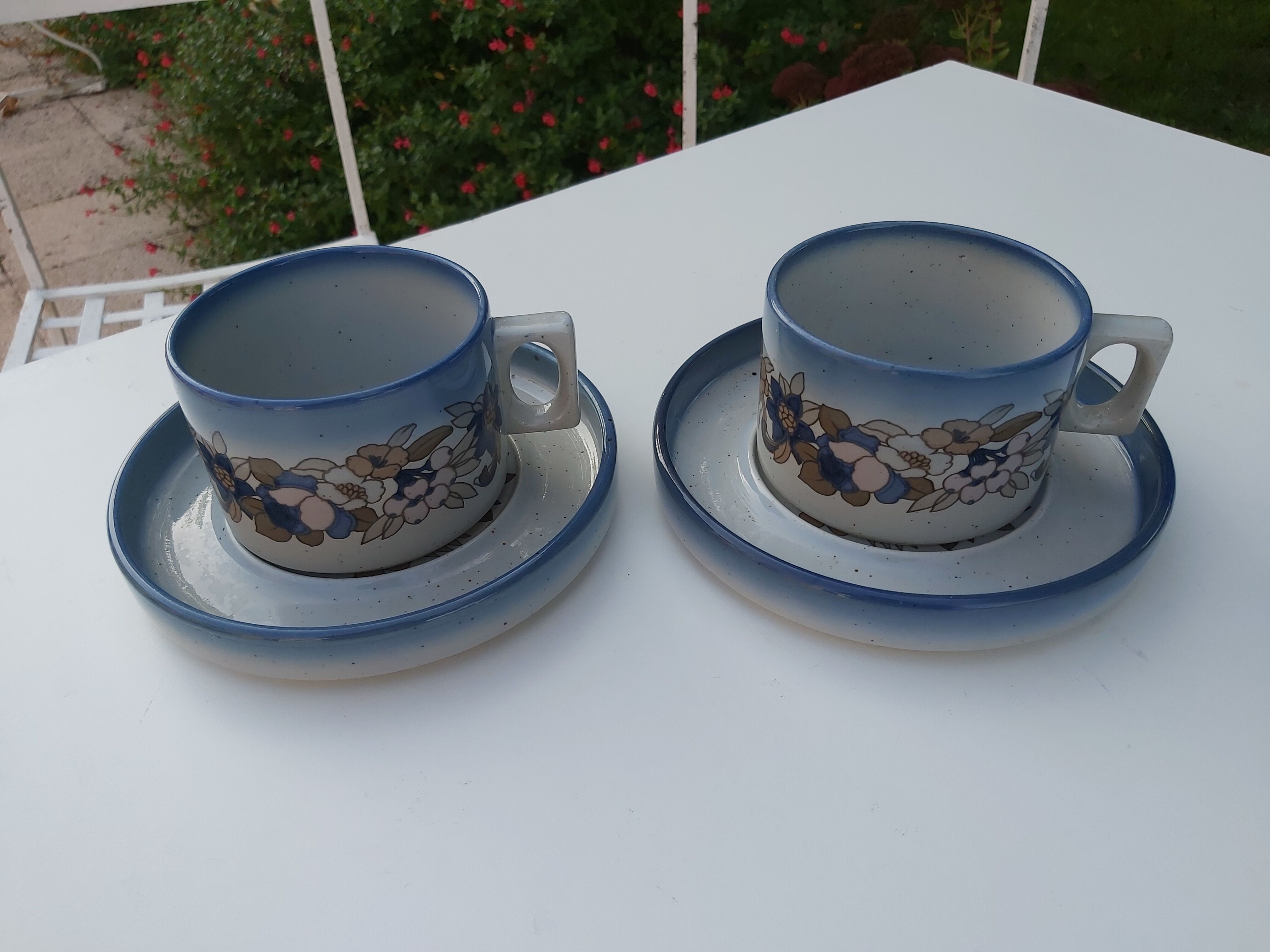 Duo cups in Brenne sandstone