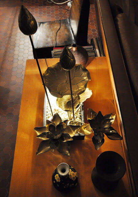 1970 lotus flower lamp