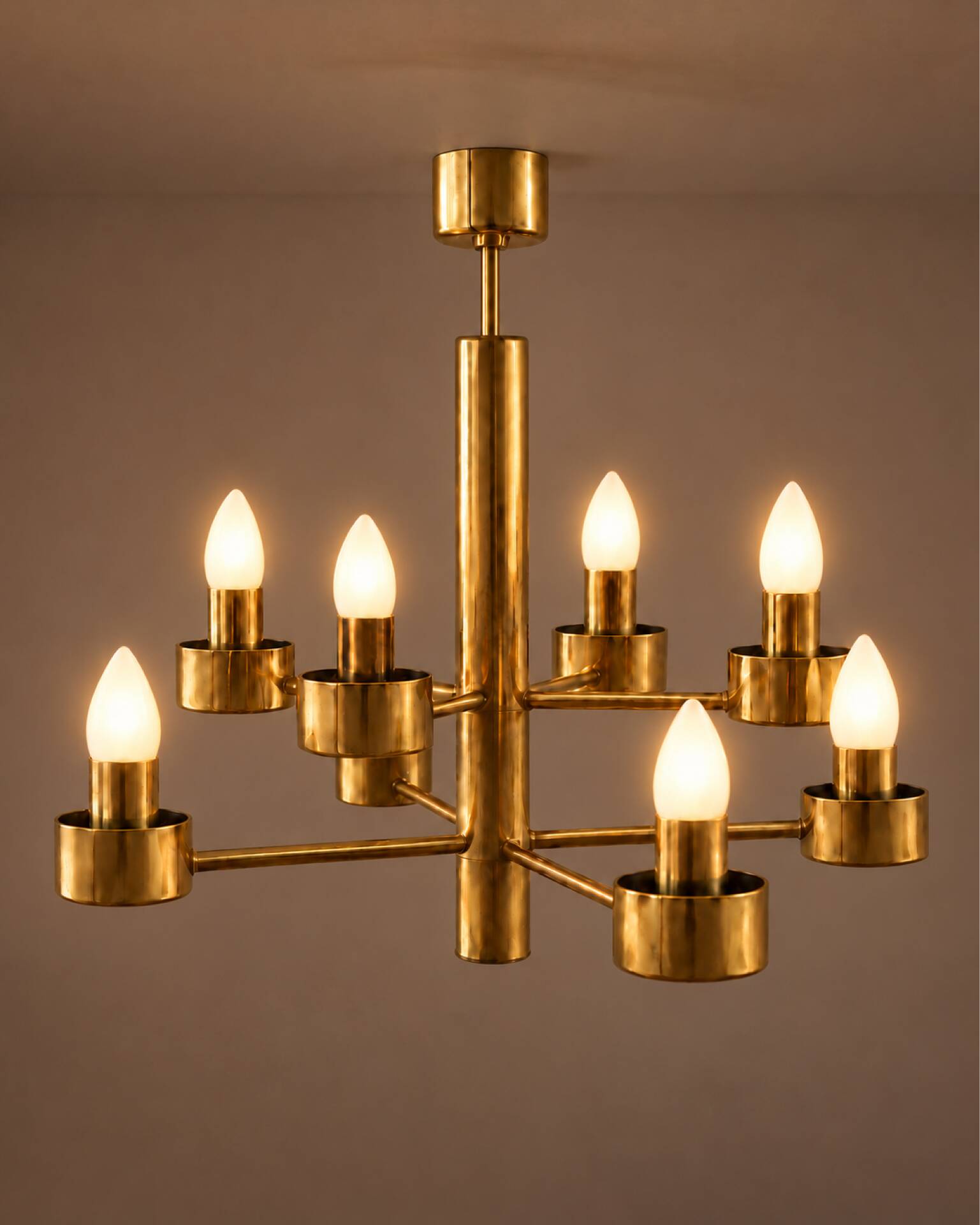 Eight-light chandelier in solid brass by Gaetano Sciolari, Italy, year