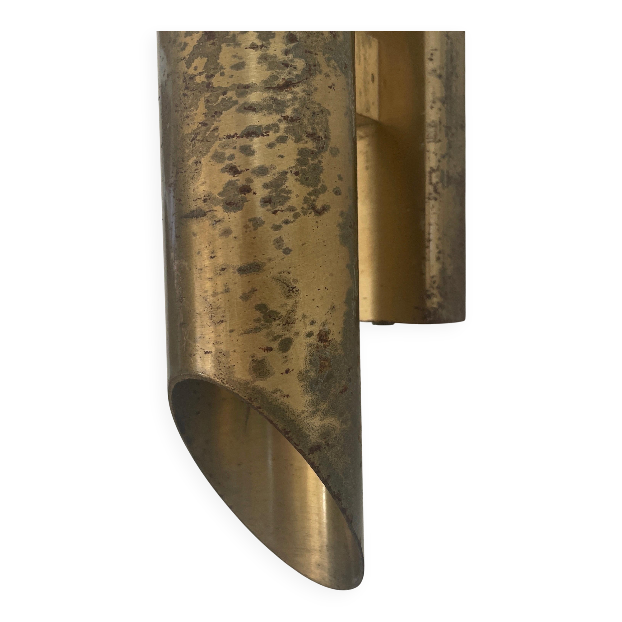Pair of brass wall lights with Italian mid-century design, 1960, Italy.