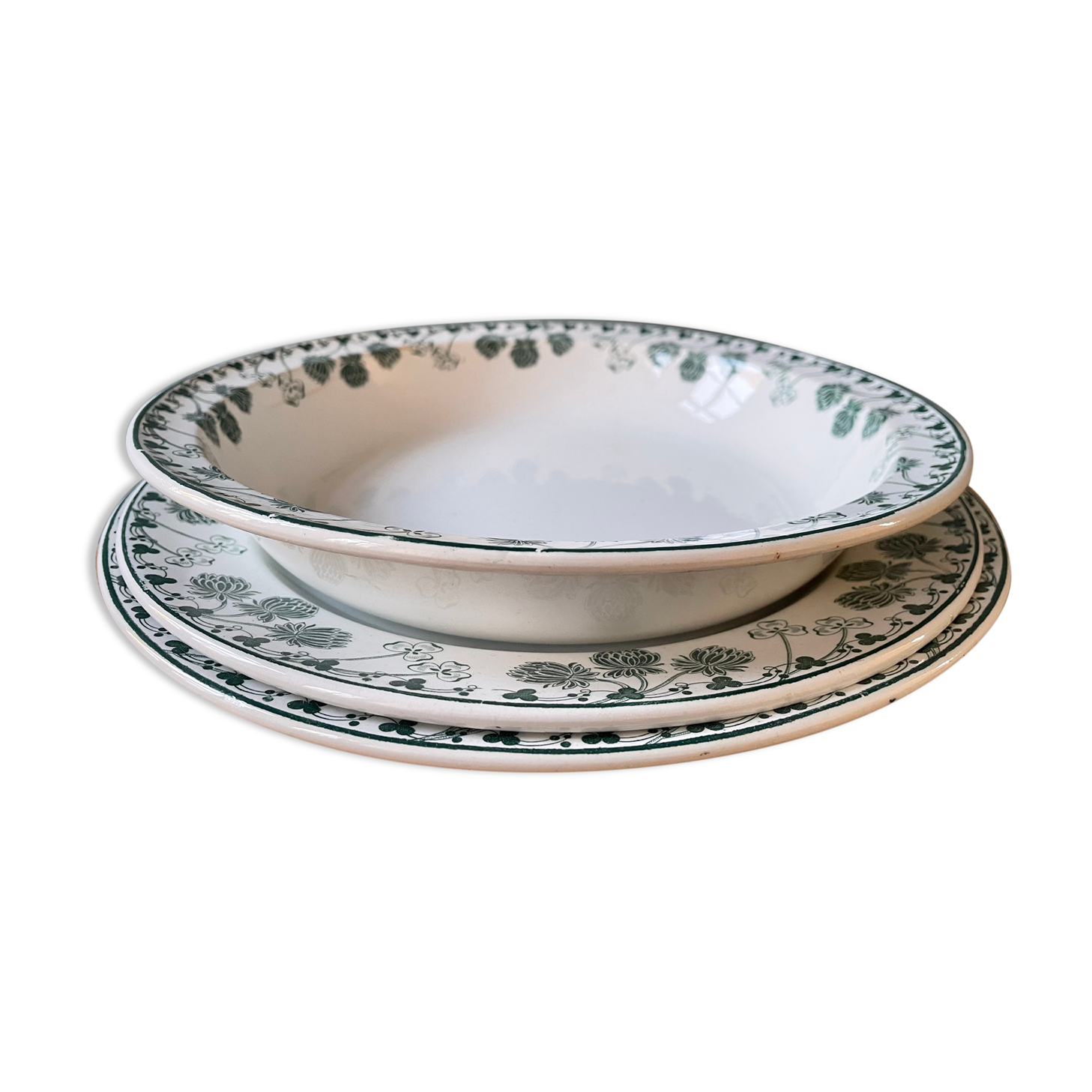 Set of 3 round dishes XIXth, Boch Frères Keramis, Trifolium model