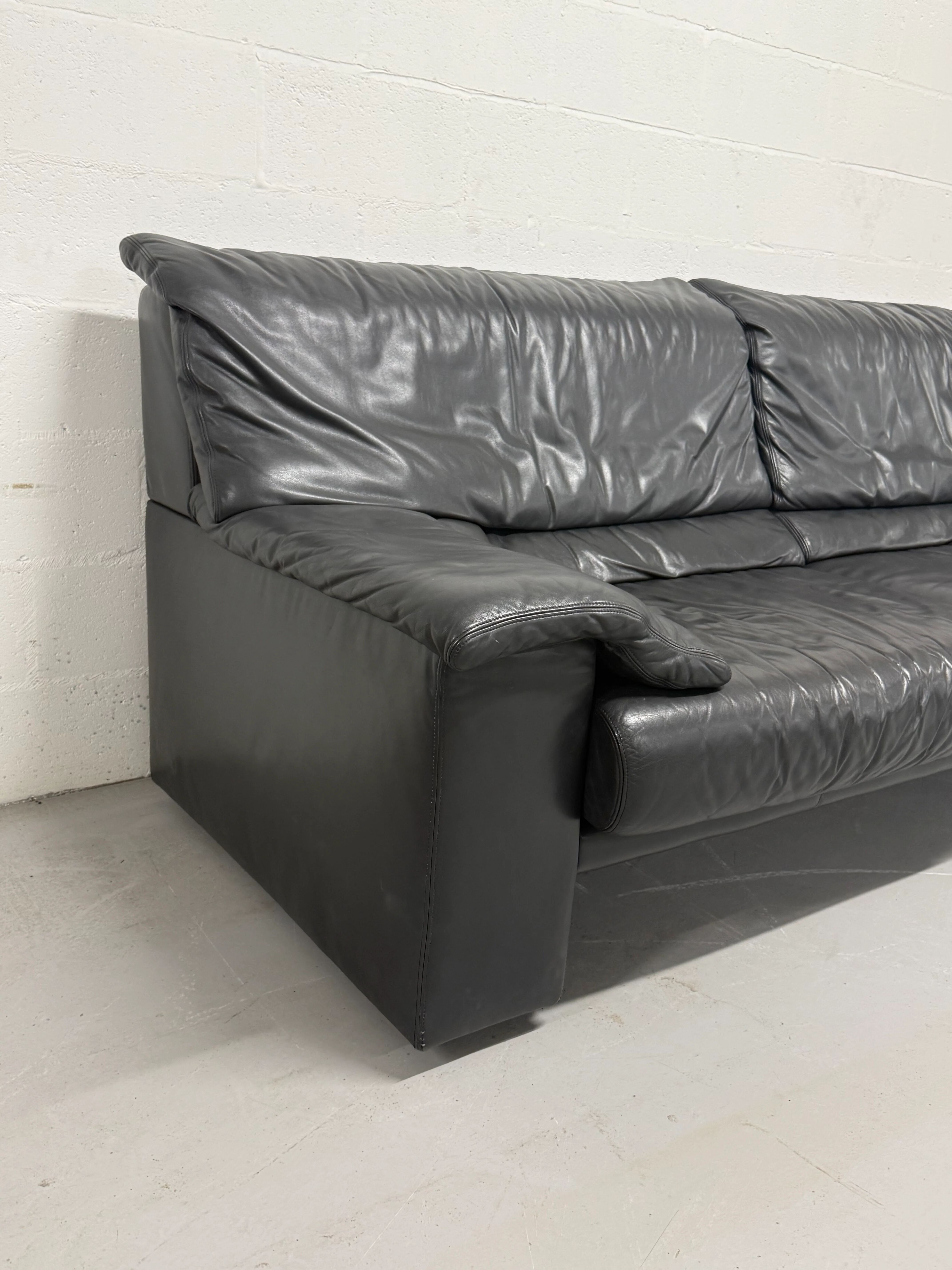 3-seater sofa by Durlet Belgium | Vintage black leather postmodern design |
