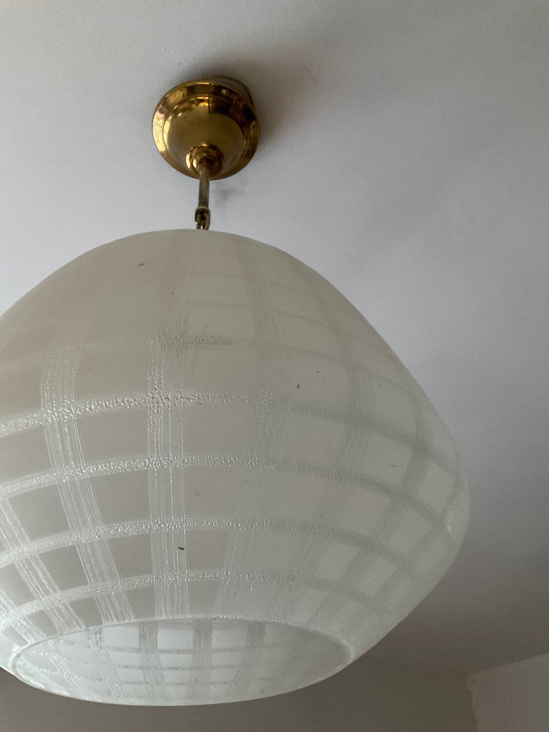 Suspension scandinave en verre dépoli