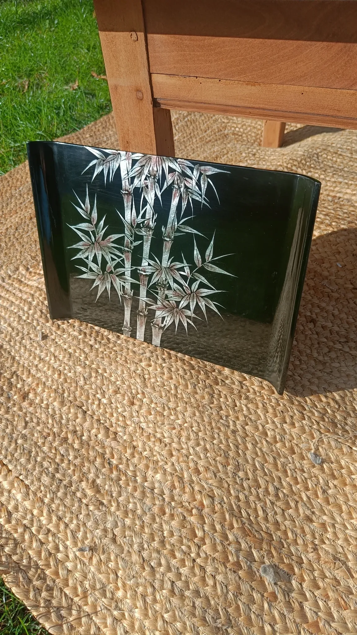 Black lacquered tray with bamboo decoration