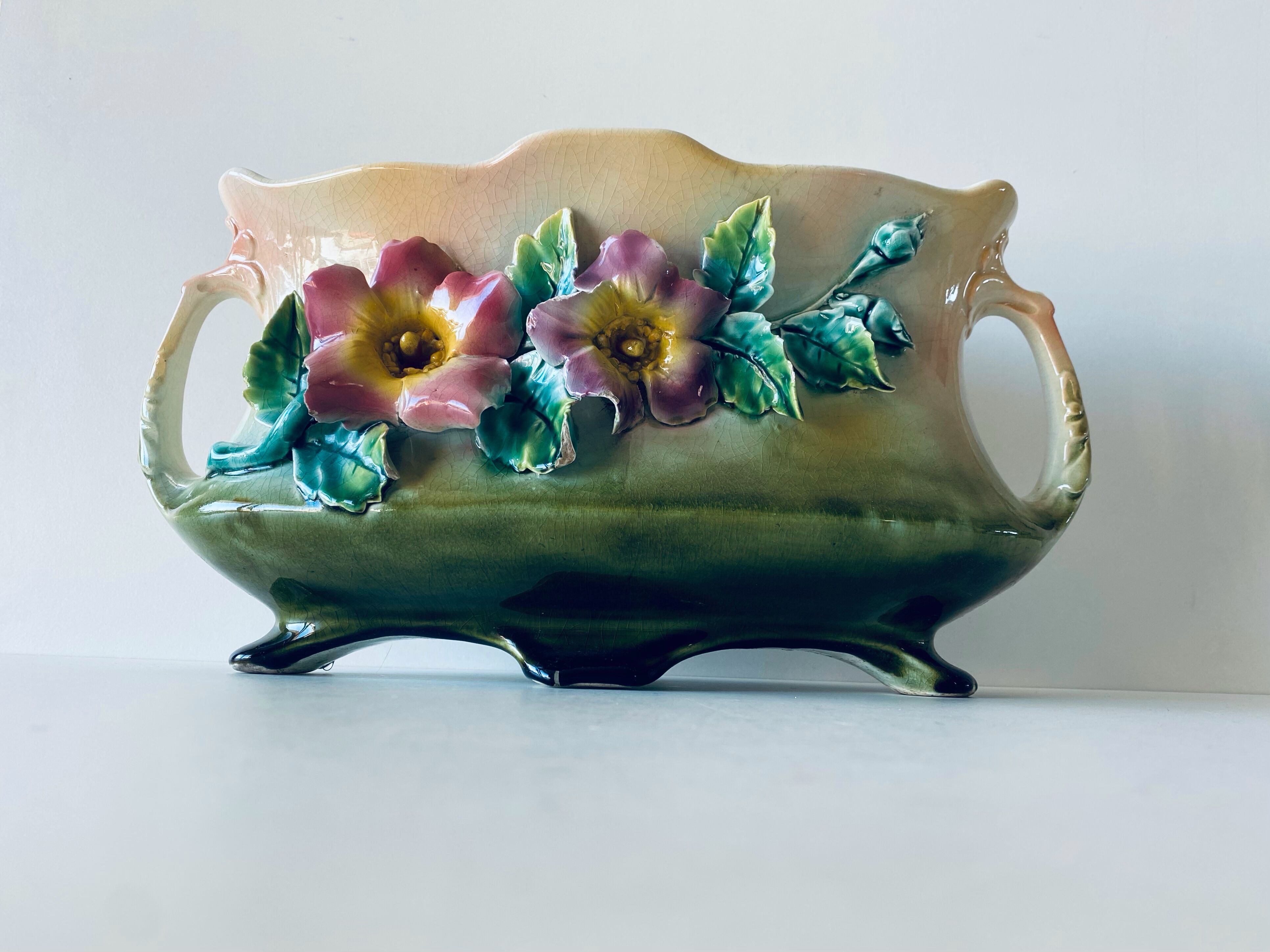 Pot cover or art deco trim