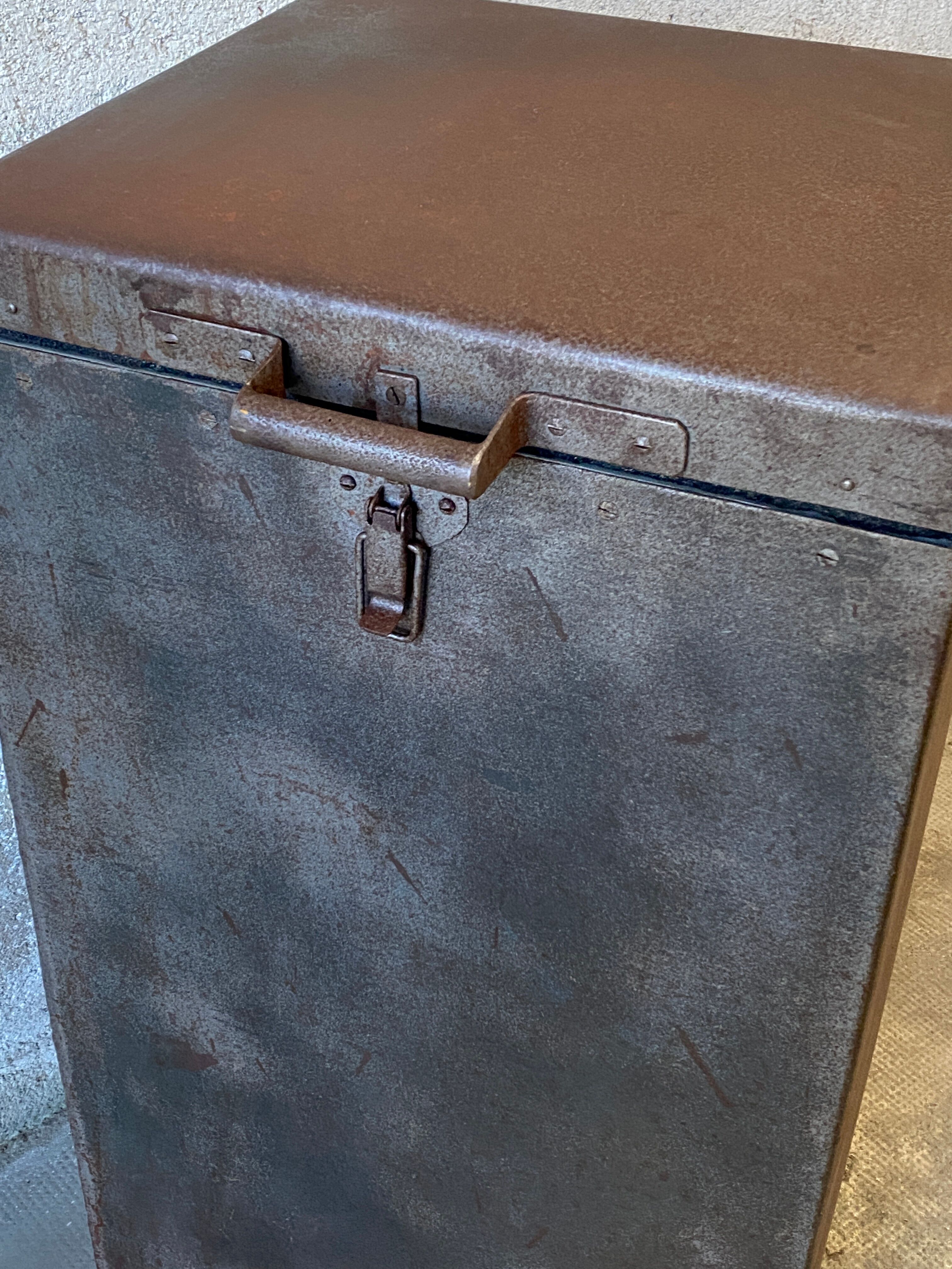 Old 1950 metal cooler
