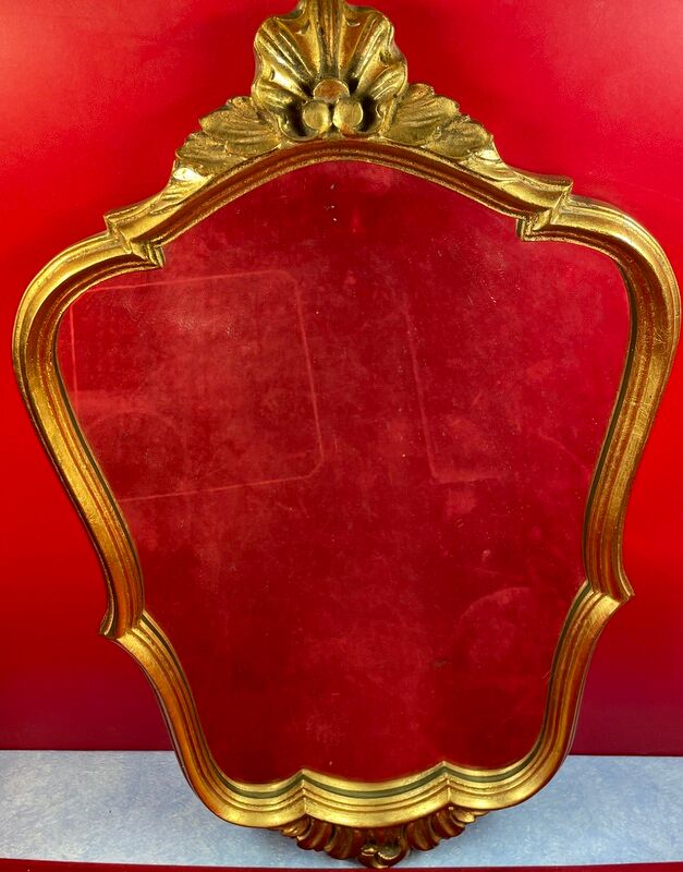 elegant Mirror of eventful shape - Bois Doré Style Louis XV