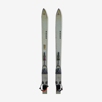 Former 1960s wooden ski pair - Cabanon