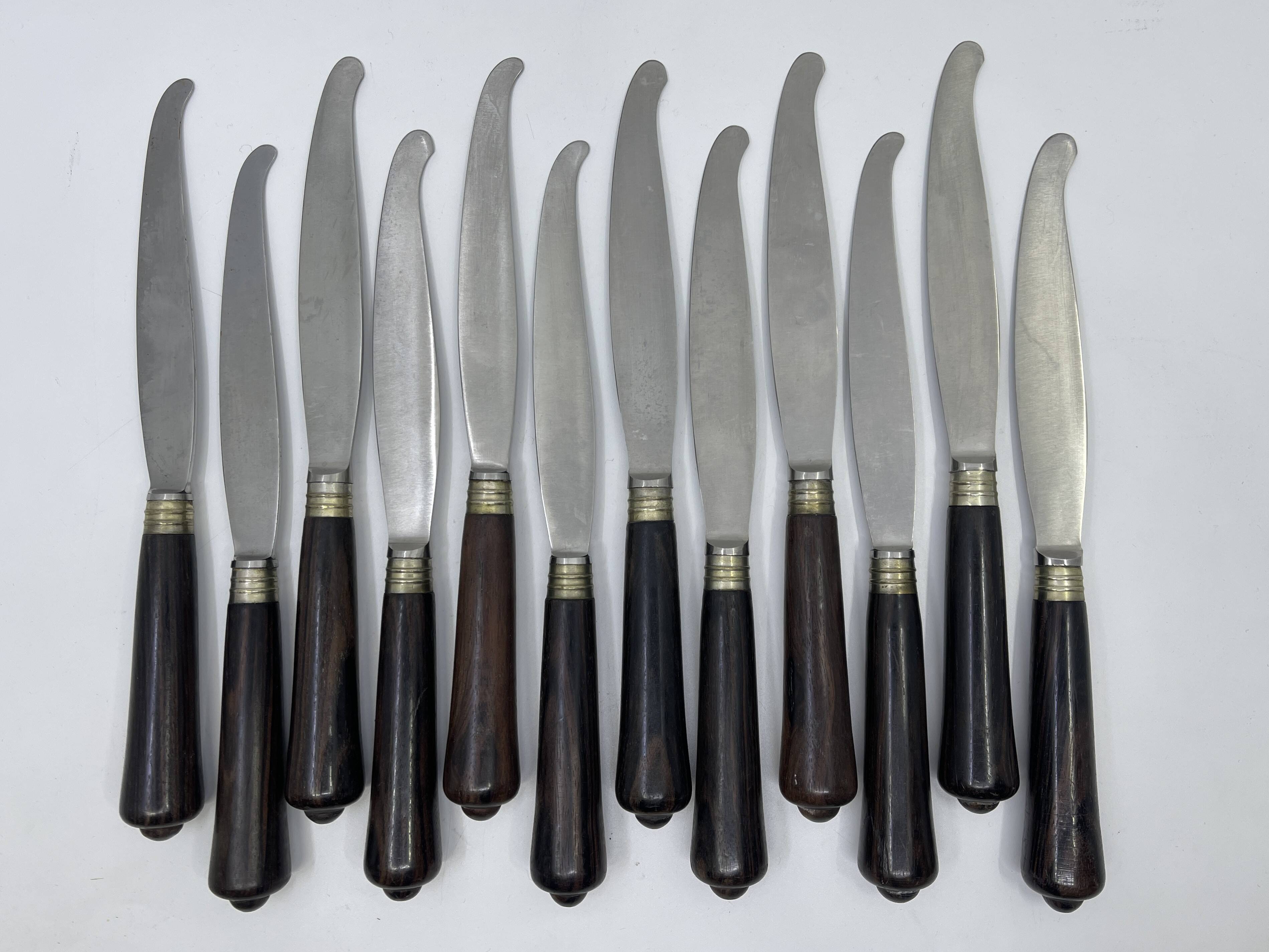 Lot de 12 couteaux à déjeuner en palissandre