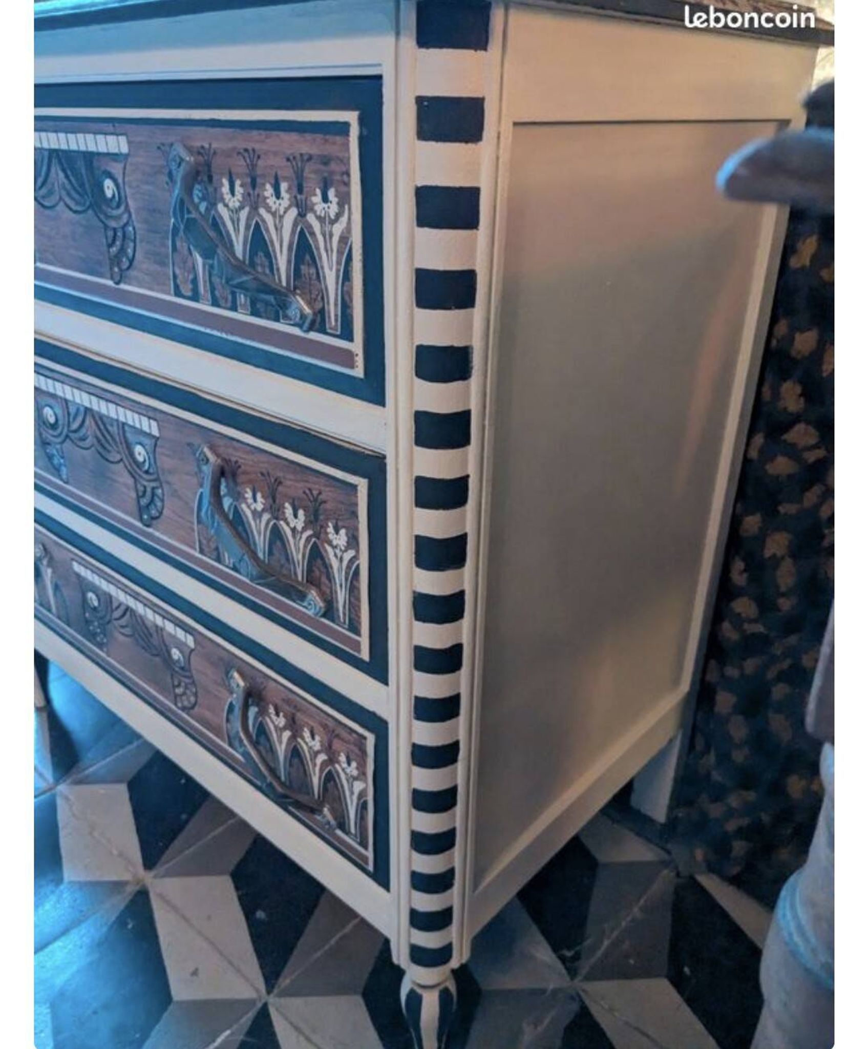 Art Deco Chest of Drawers