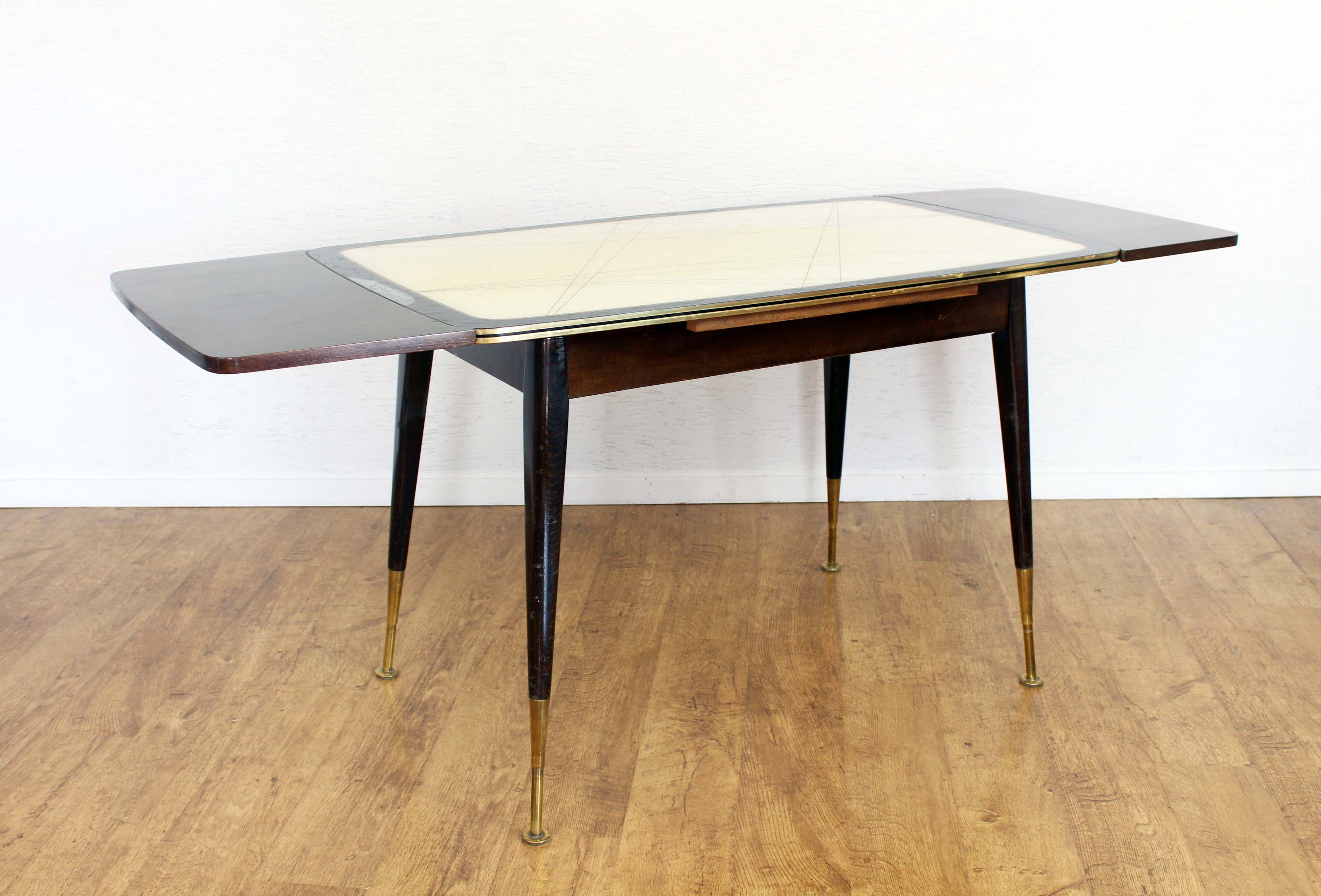 Dining height adjustable table