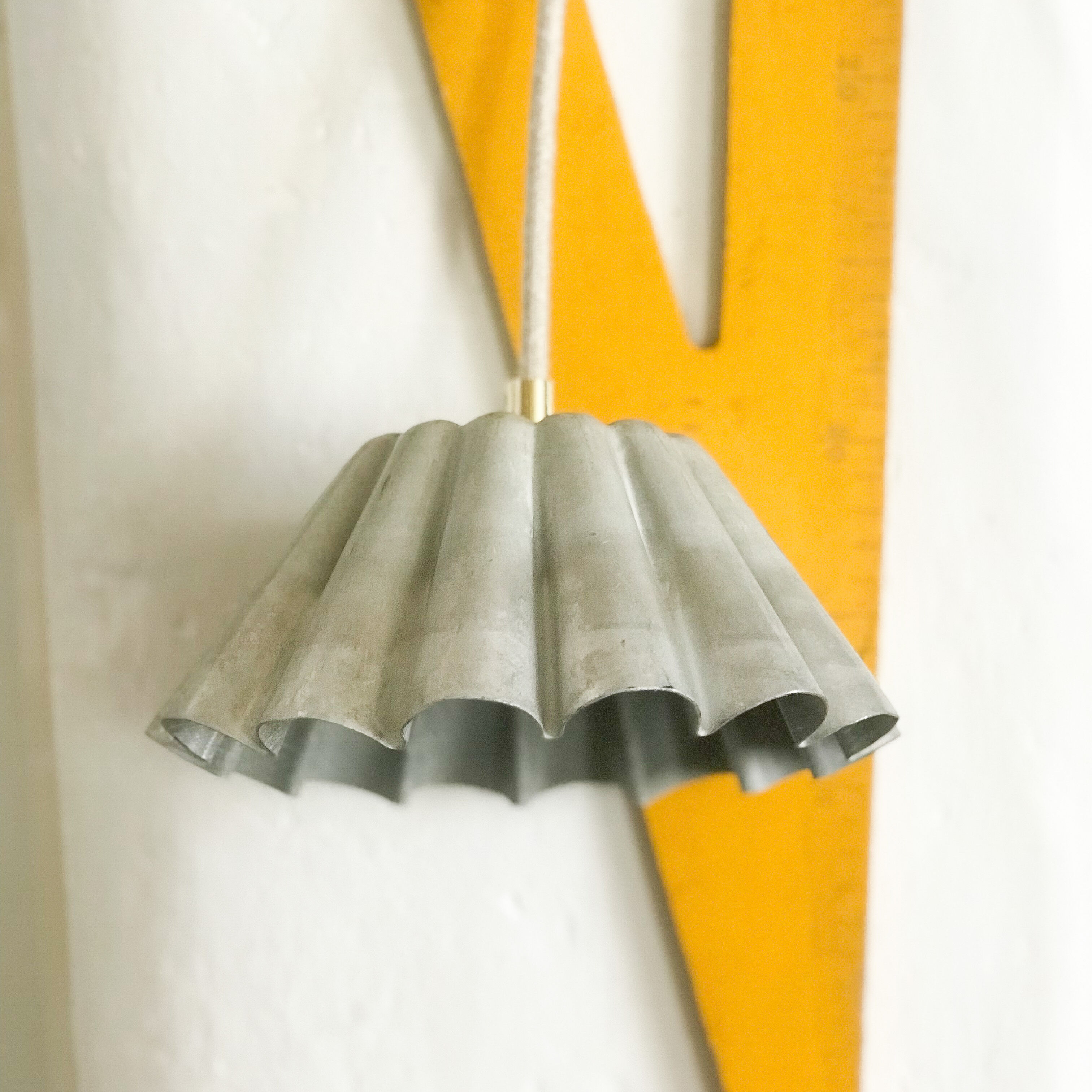 Vintage tin pendant lamp